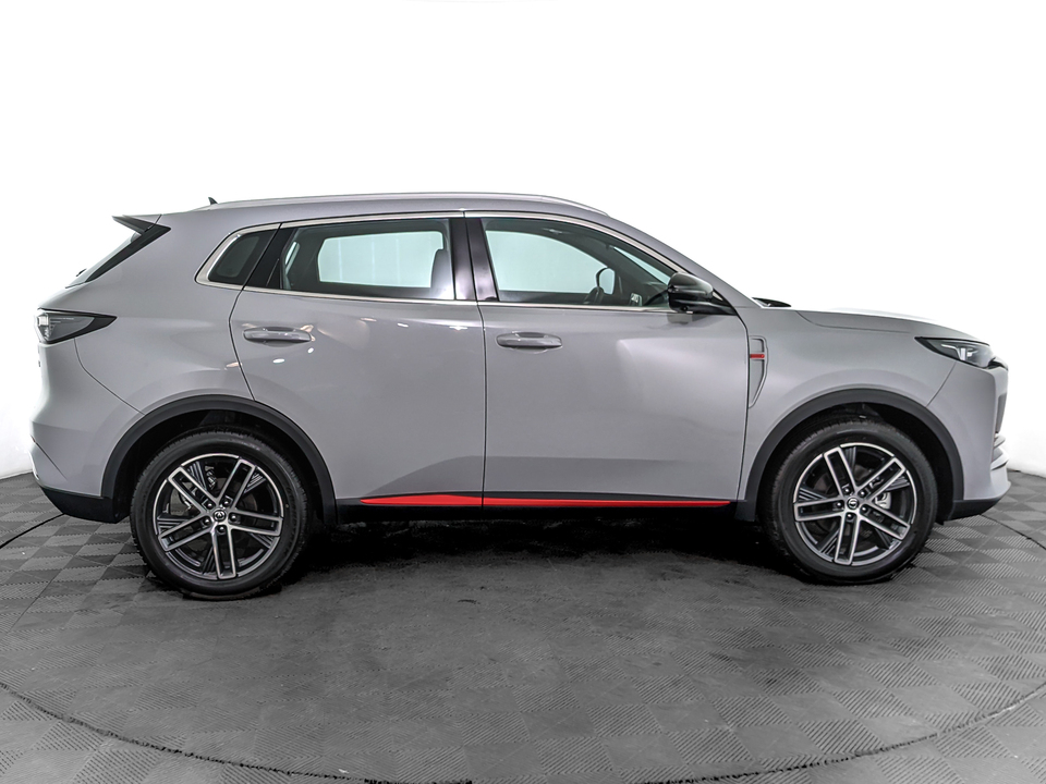 Changan UNI-S Техно+ 1.5T/181 7RT Передний привод