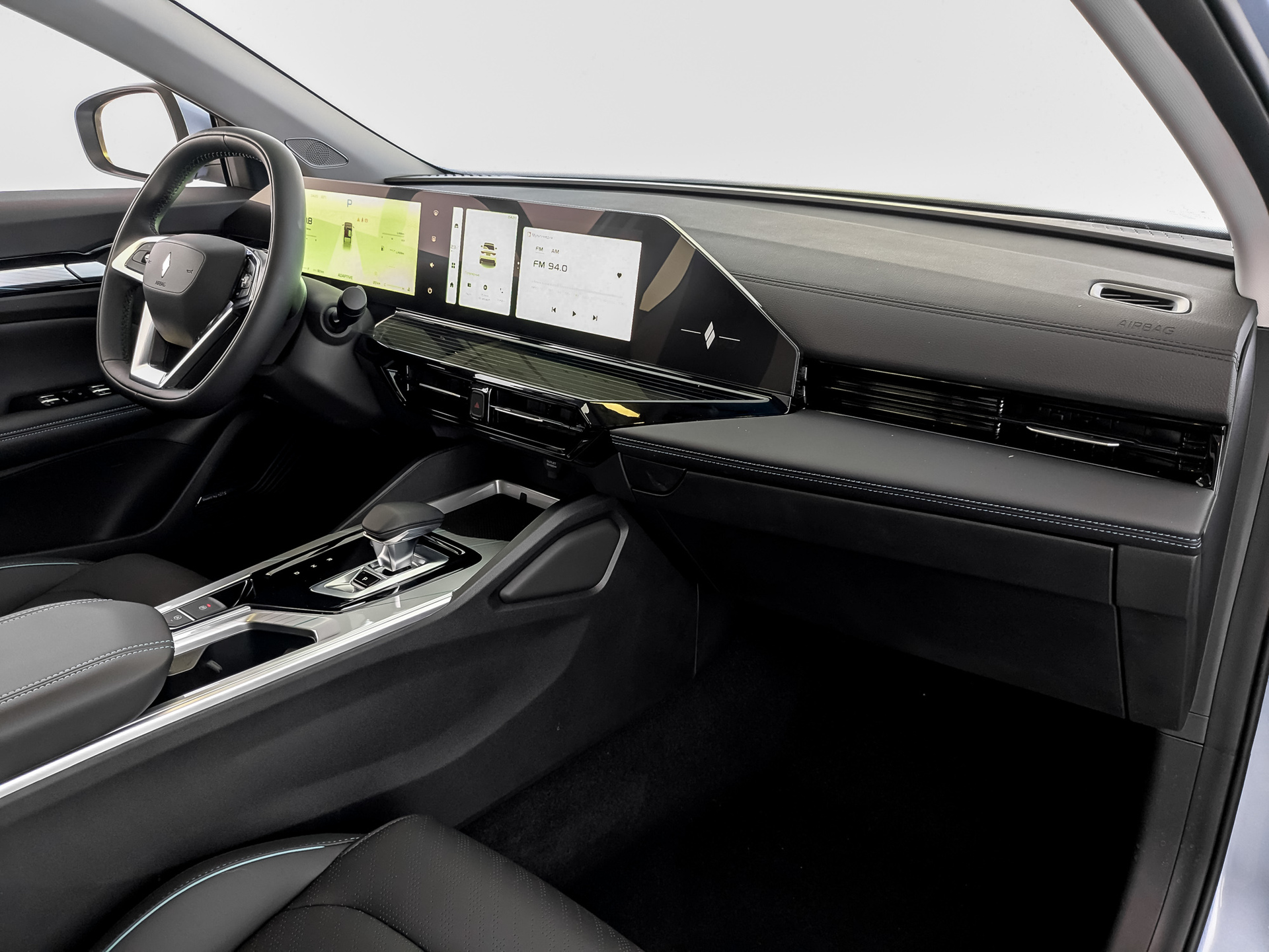 Фото Livan S6 Pro Luxury 1.5T/147 7RТ 4D