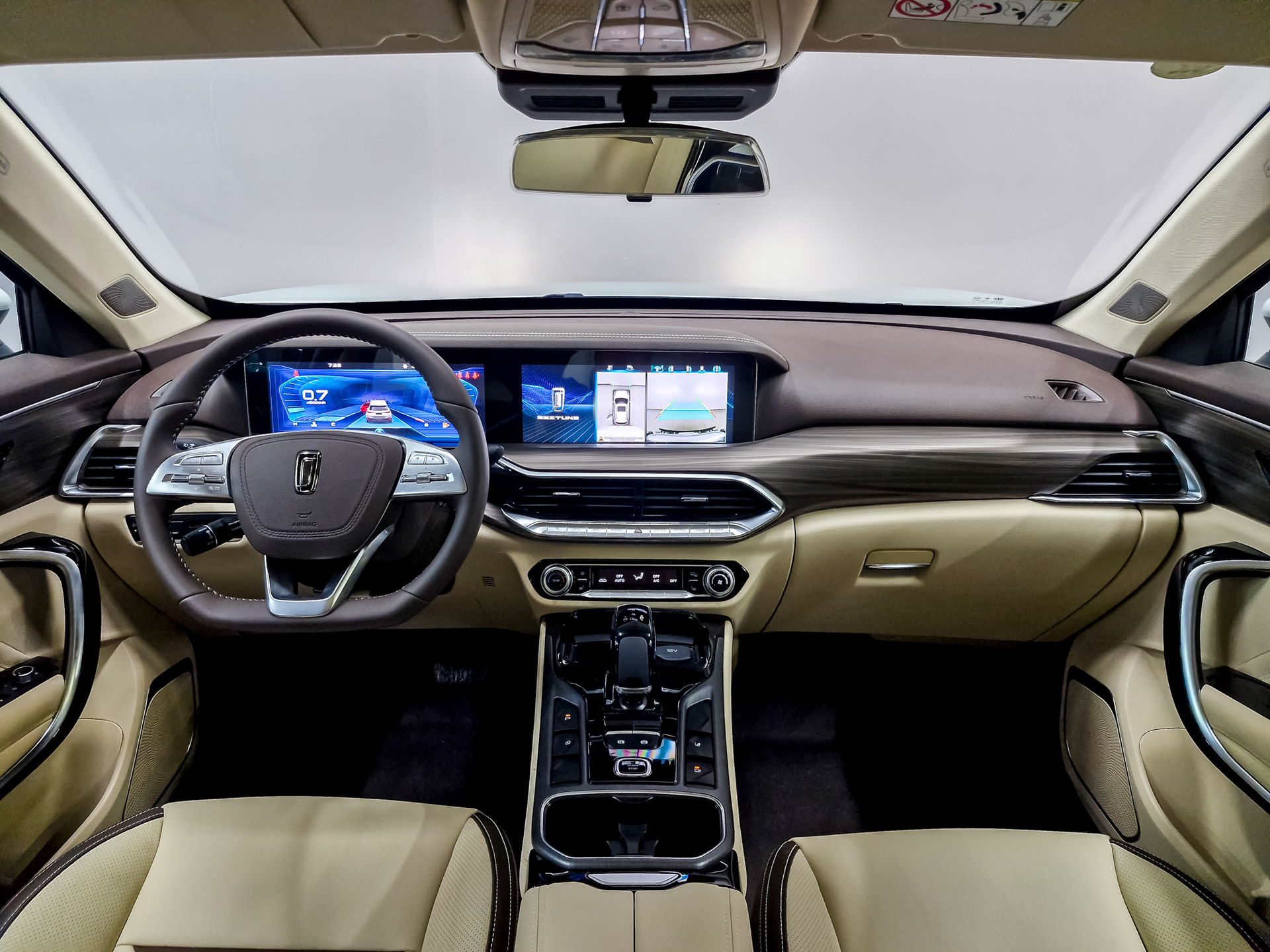 Фото FAW Bestune T77 Prestige Plus 1.5T/160 7RT 2WD