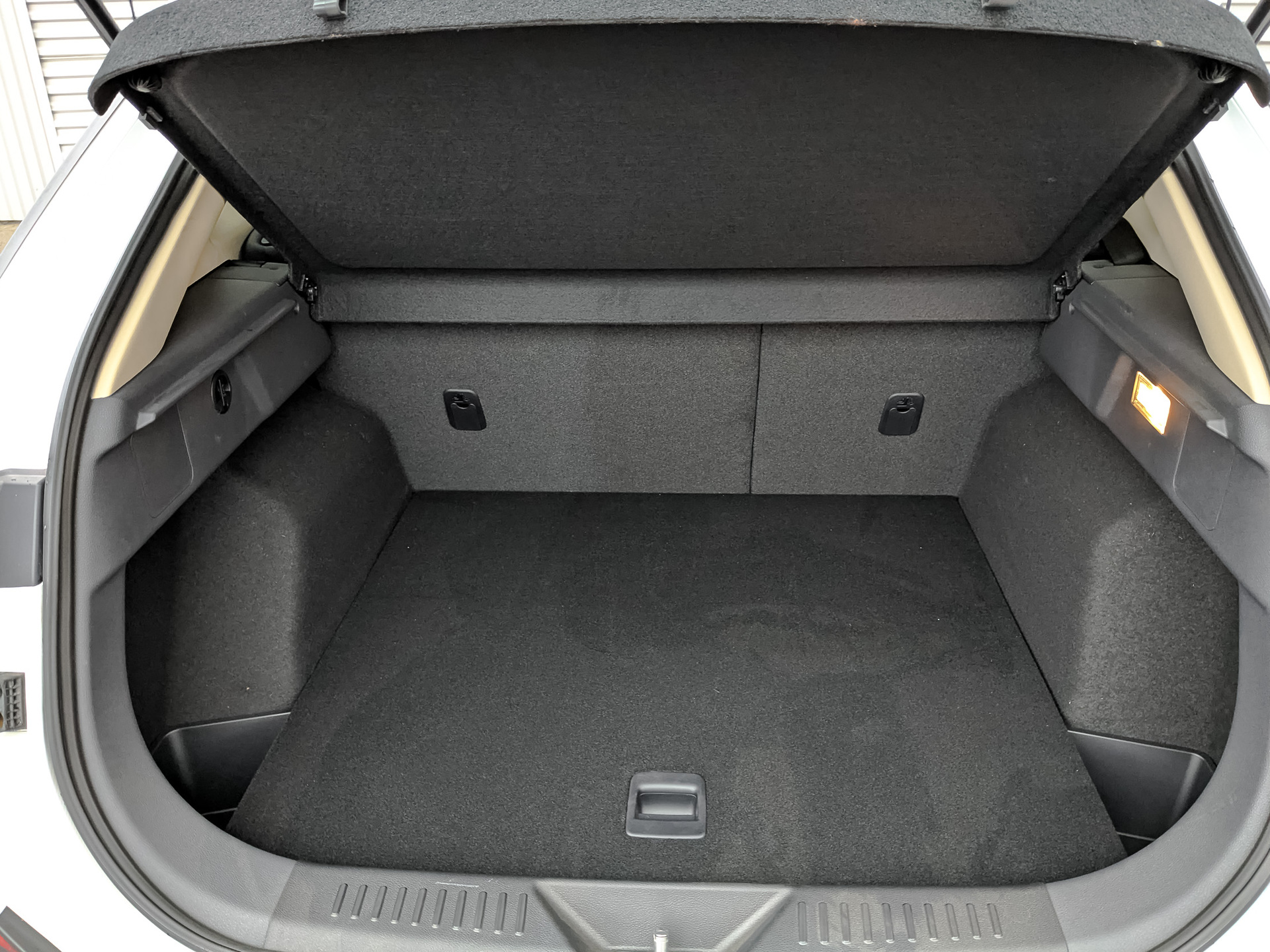 Фото FAW Bestune T77 Prestige Plus 1.5T/160 7RT 2WD