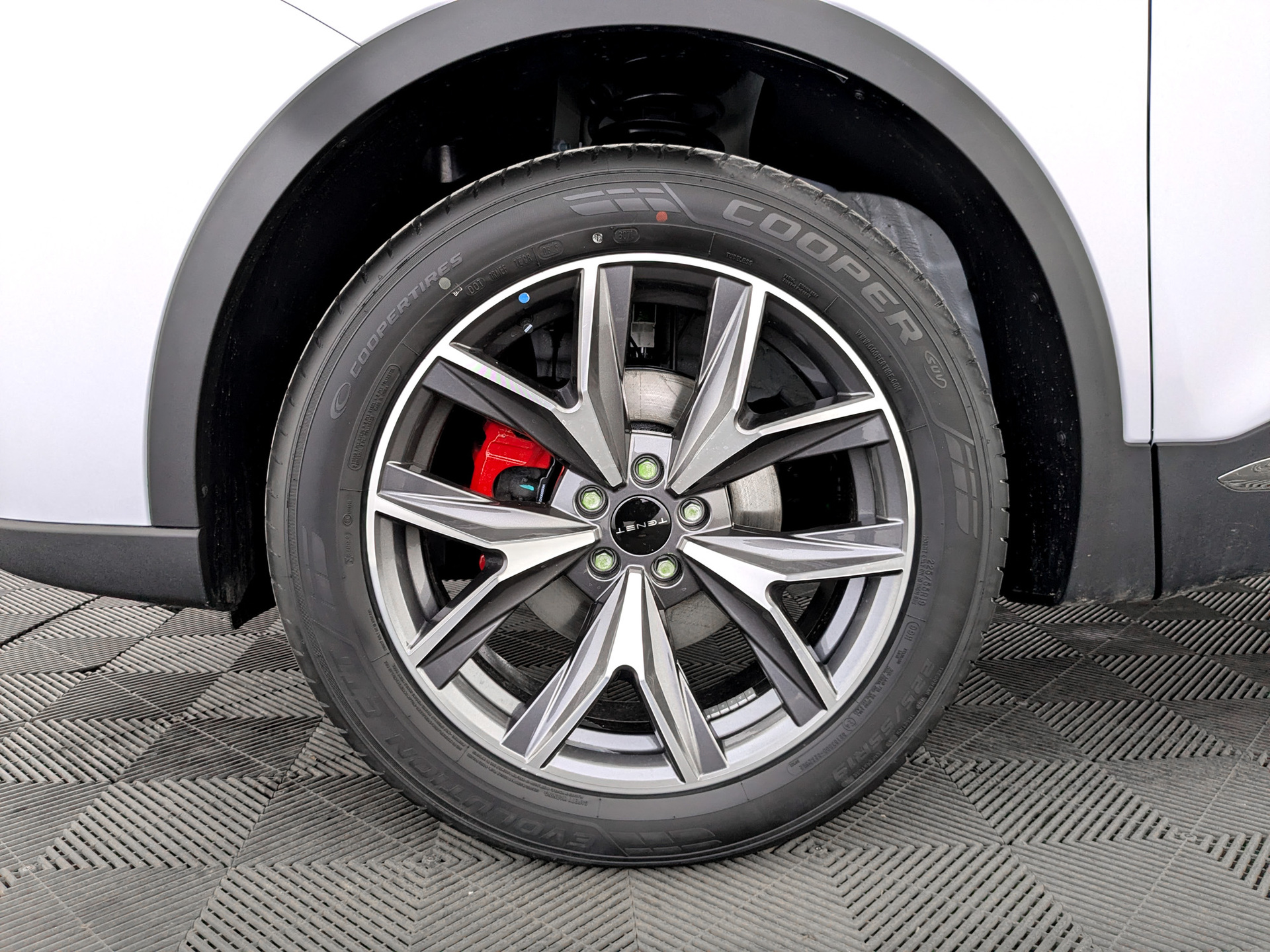 Фото Tenet T7 Active 1.6T/150 7RT 4WD