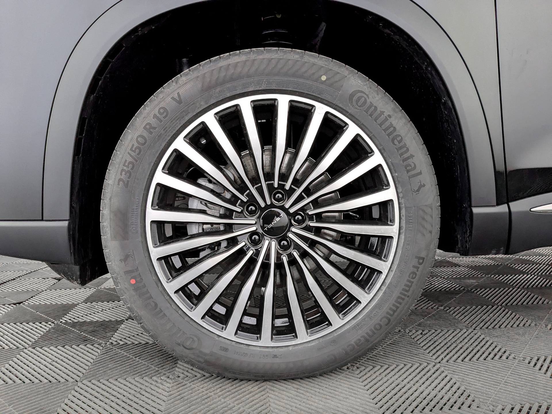 Фото Tenet T8 Ультра 2.0T/197 7RT 4WD