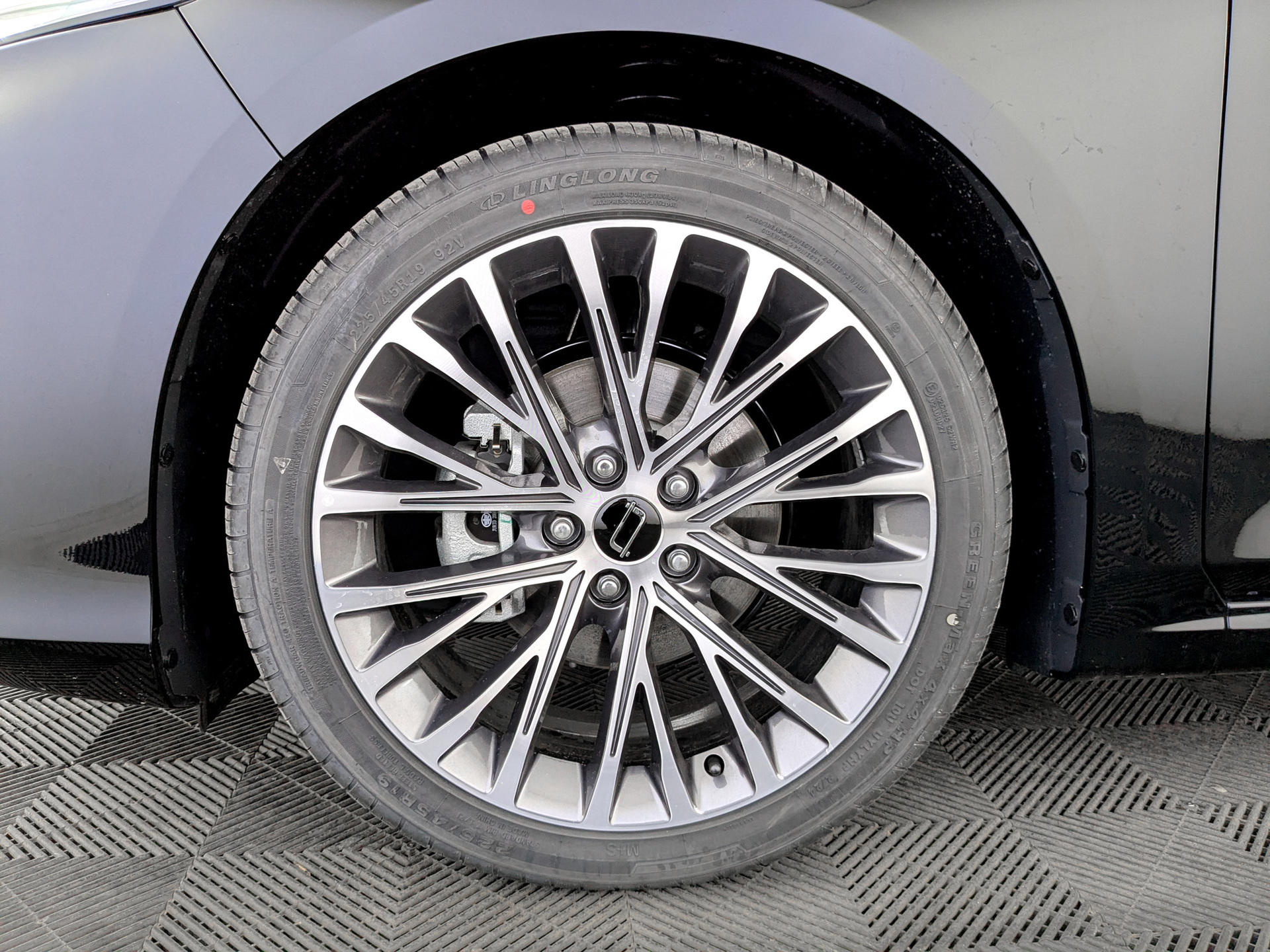 Фото FAW Bestune B70 Master 2.0T/217 6AT 5L