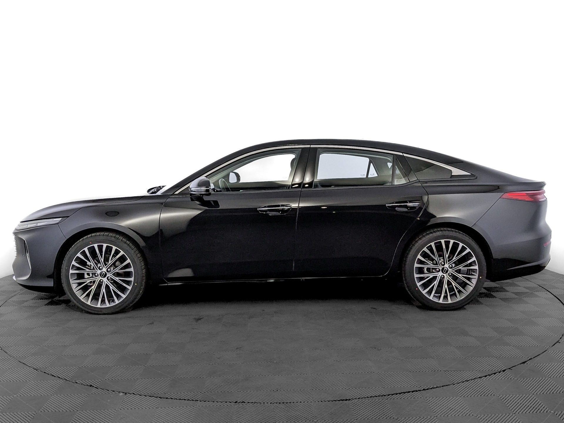 Фото FAW Bestune B70 Master 2.0T/217 6AT 5L