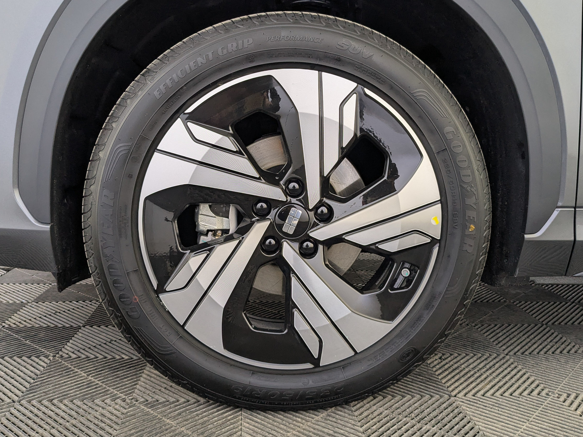 Фото Geely EX5 Max El/95 70кВт 2WD