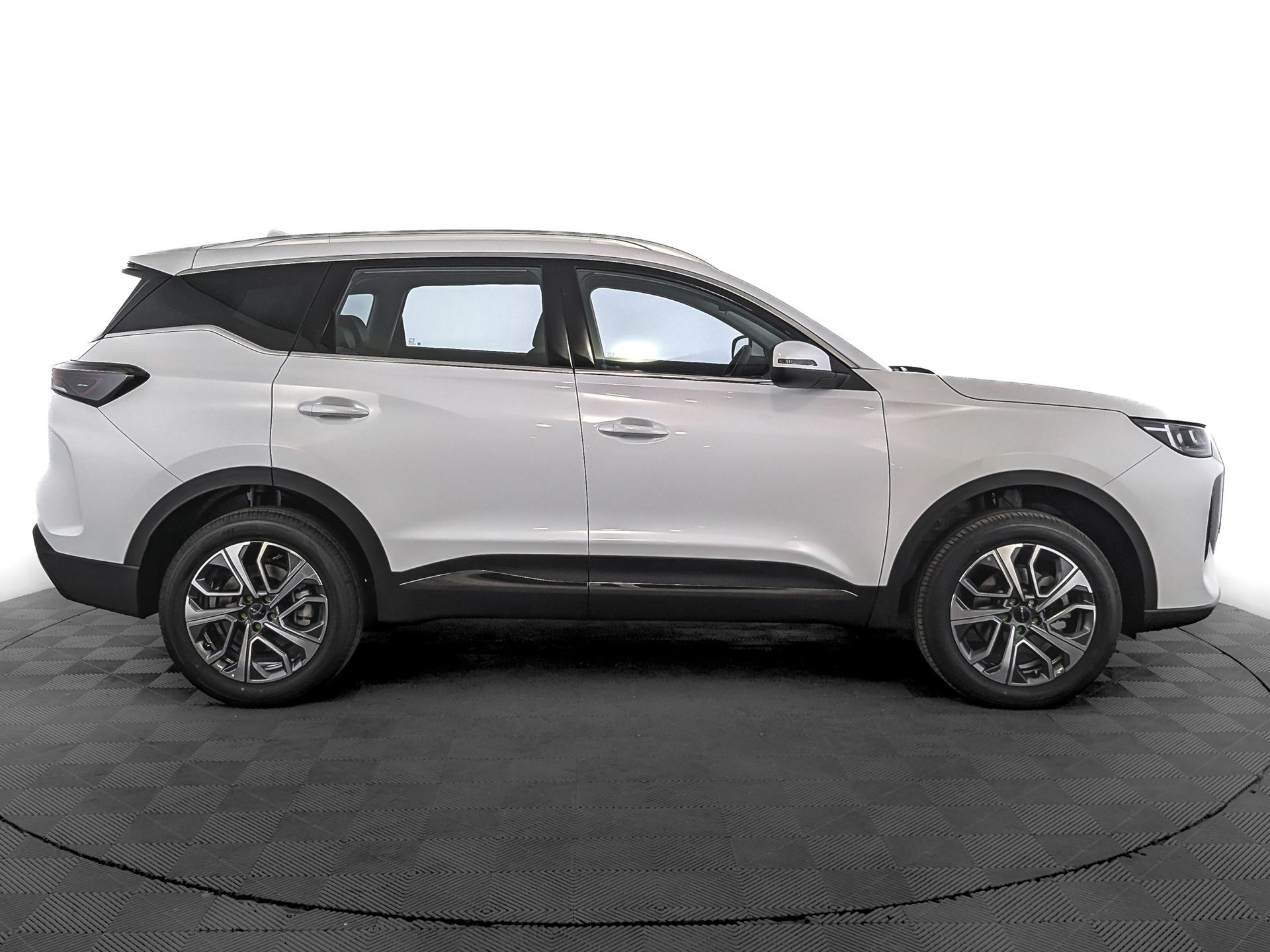 Фото Tenet T7 Active 1.6T/150 7RT 2WD