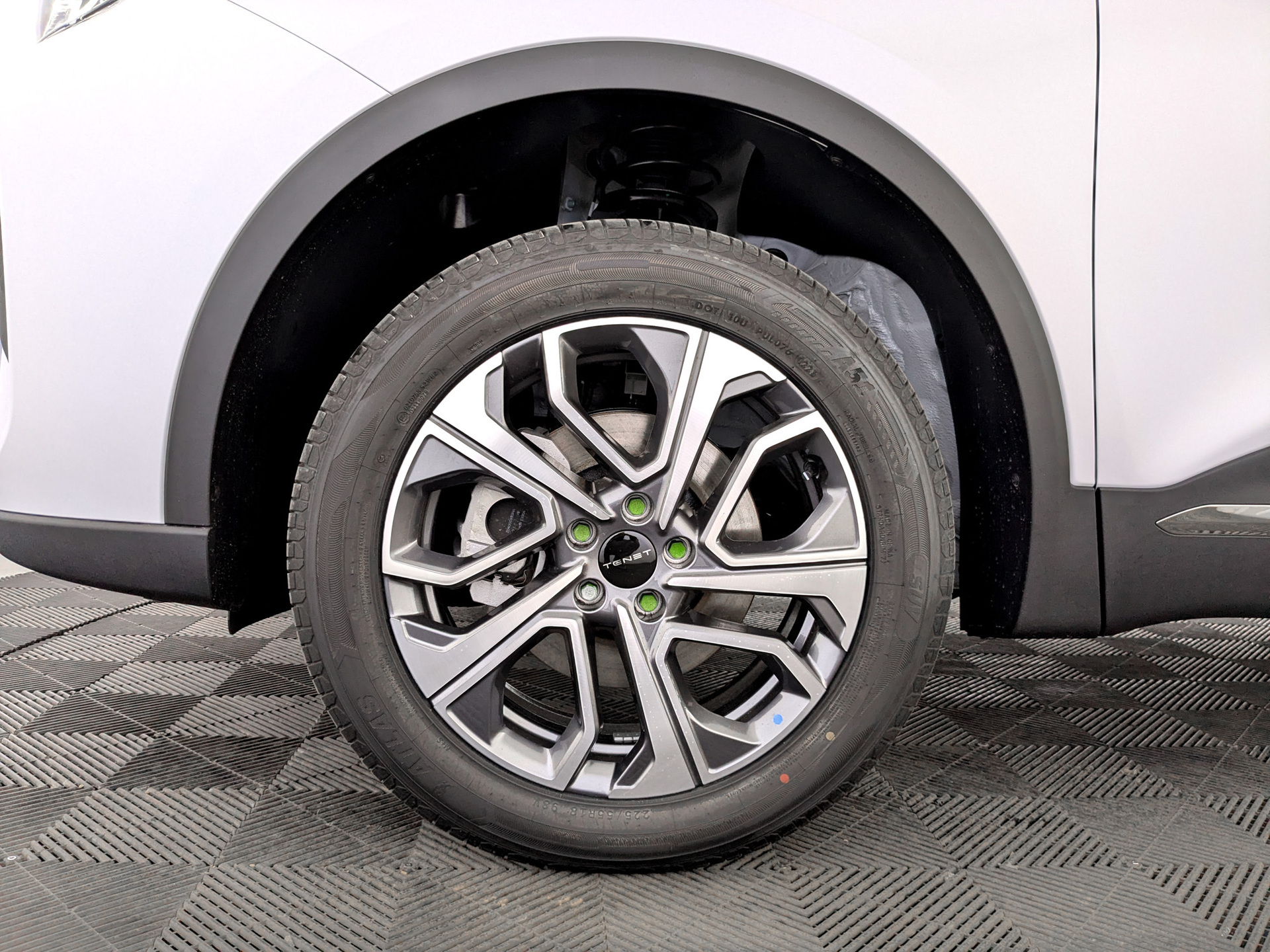 Фото Tenet T7 Active 1.6T/150 7RT 2WD
