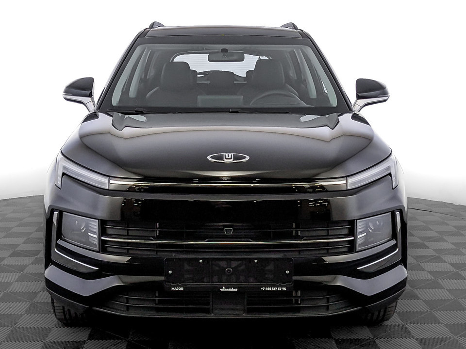 Москвич 3 Стандарт Плюс 1.5T/136 CVT 5D