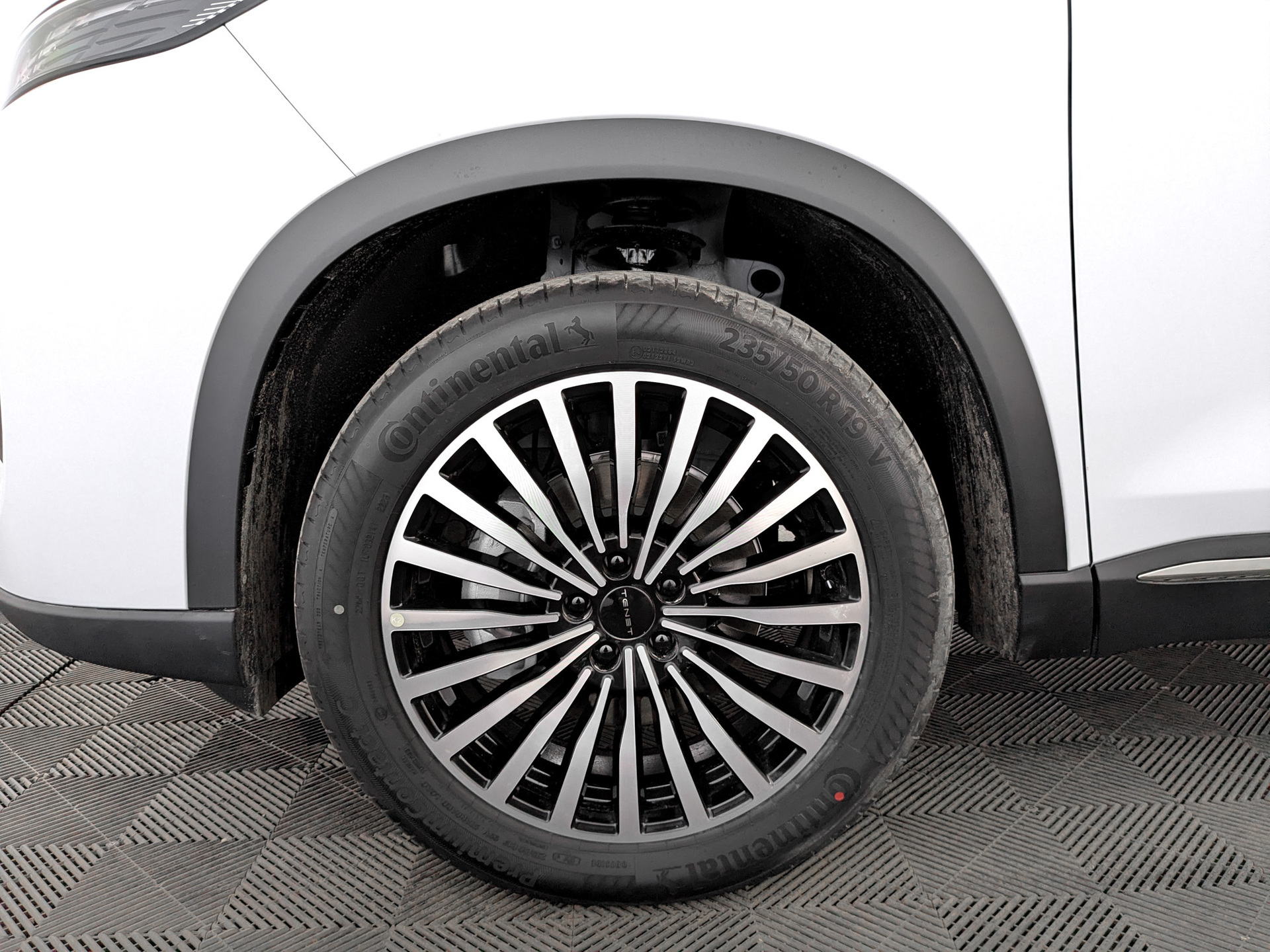 Фото Tenet T8 Ultra 2.0T/197 7RT 4WD