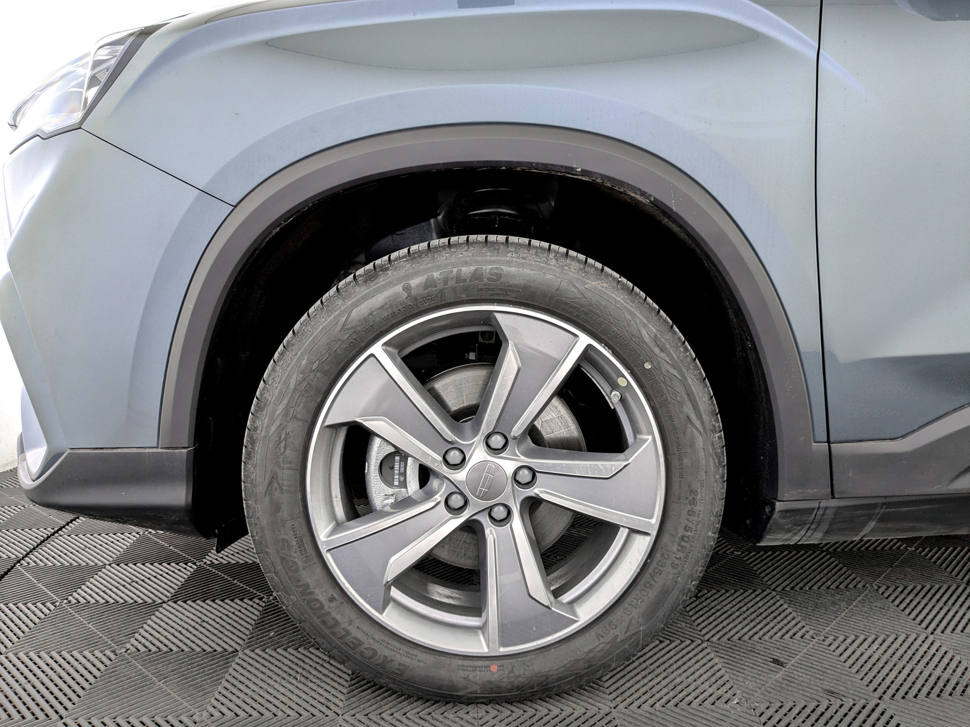 Фото Geely Okavango Flagship 2.0T/200 7RT 2WD