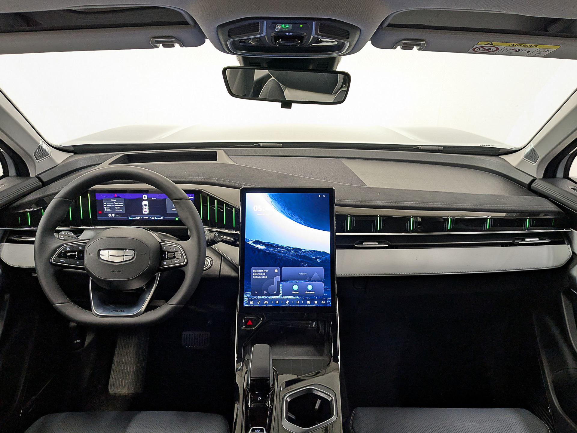 Фото Geely Atlas Flagship 2.0T/200 8AT 4WD