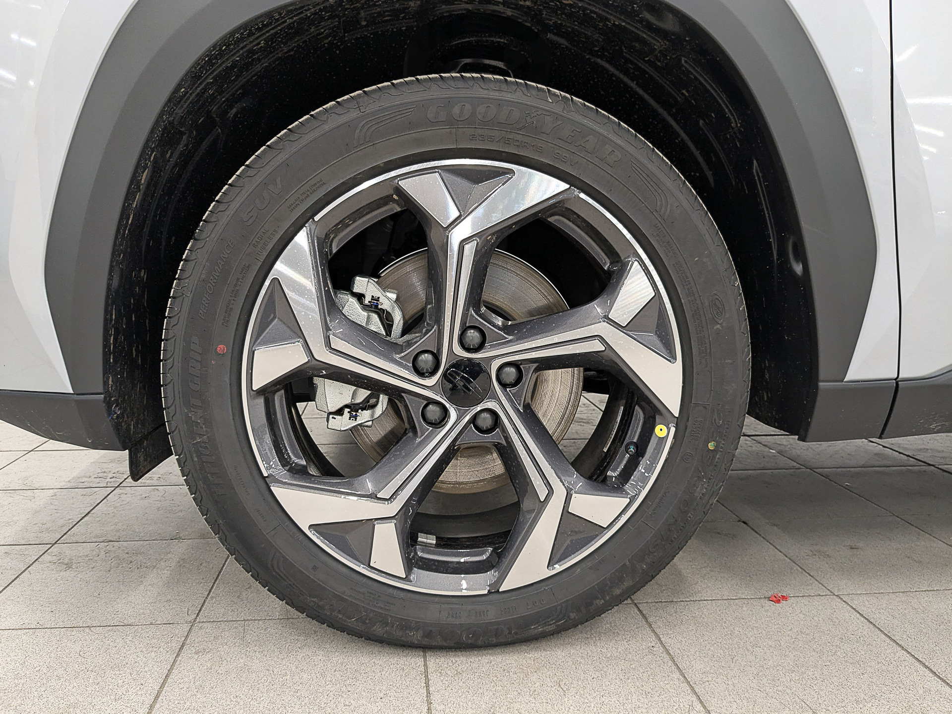 Фото Geely Atlas Flagship 2.0T/200 8AT 4WD
