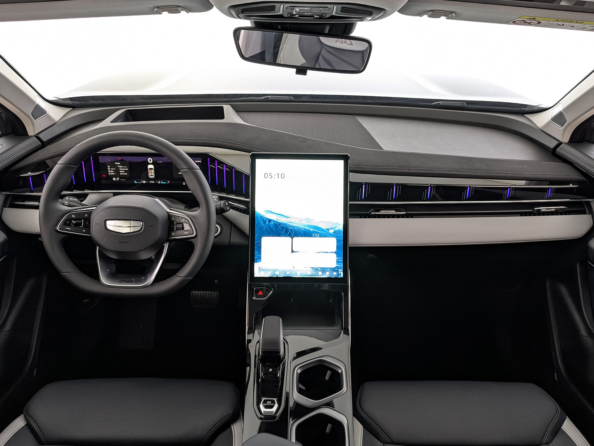 Фото Geely Atlas Flagship 2.0T/200 8AT 4WD