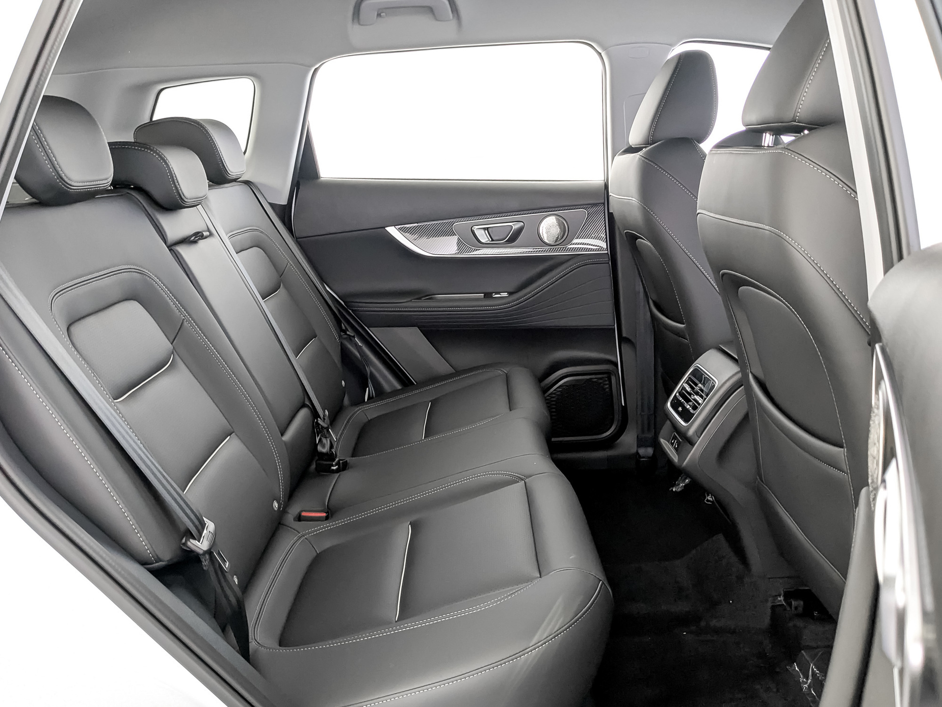 Фото Tenet T7 Active 1.6T/150 7RT 4WD