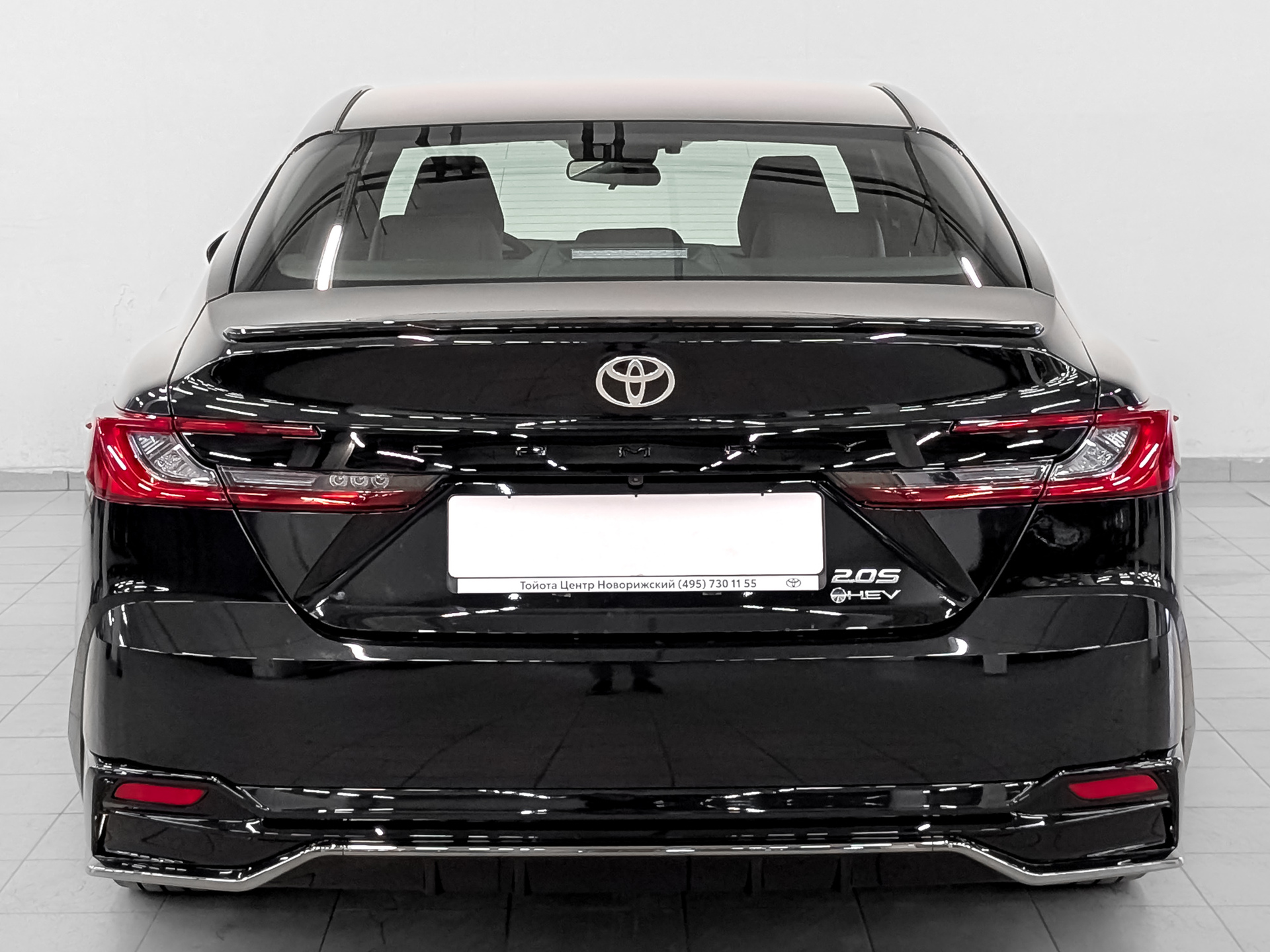 Фото Toyota Camry HXS Sports Plus 2.0H/197 CVT 4D