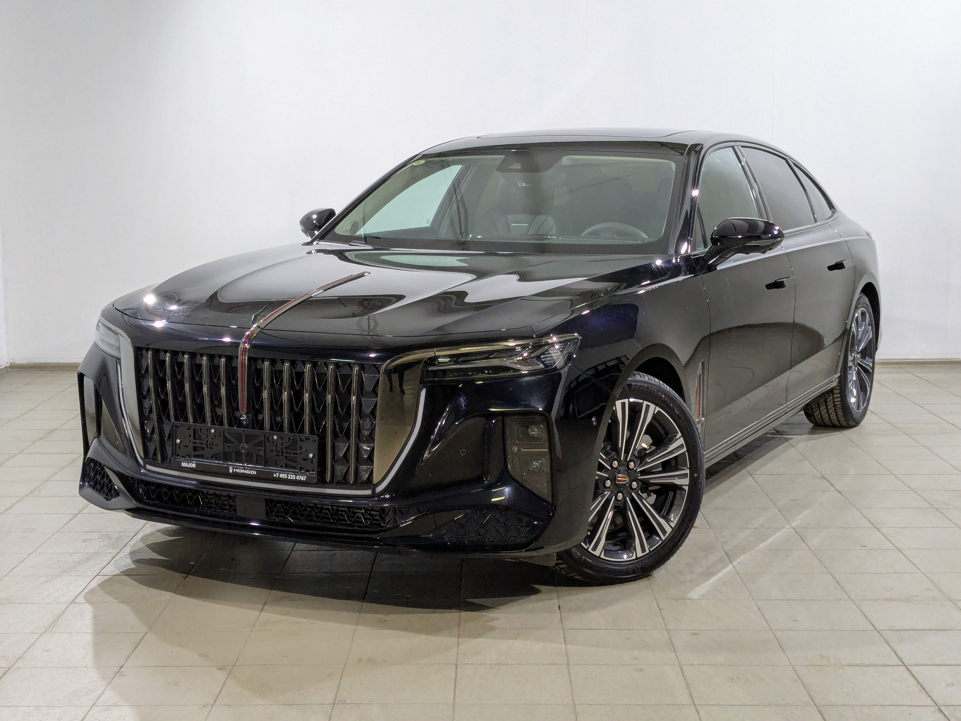 Фото Hongqi H9 FL Deluxe 2.0T/245 7RT RWD