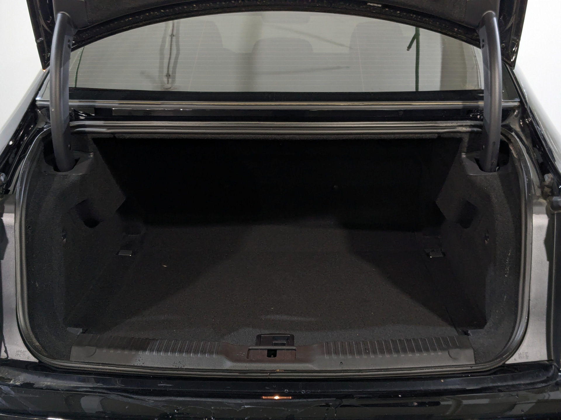 Фото Hongqi H9 FL Deluxe 2.0T/245 7RT RWD