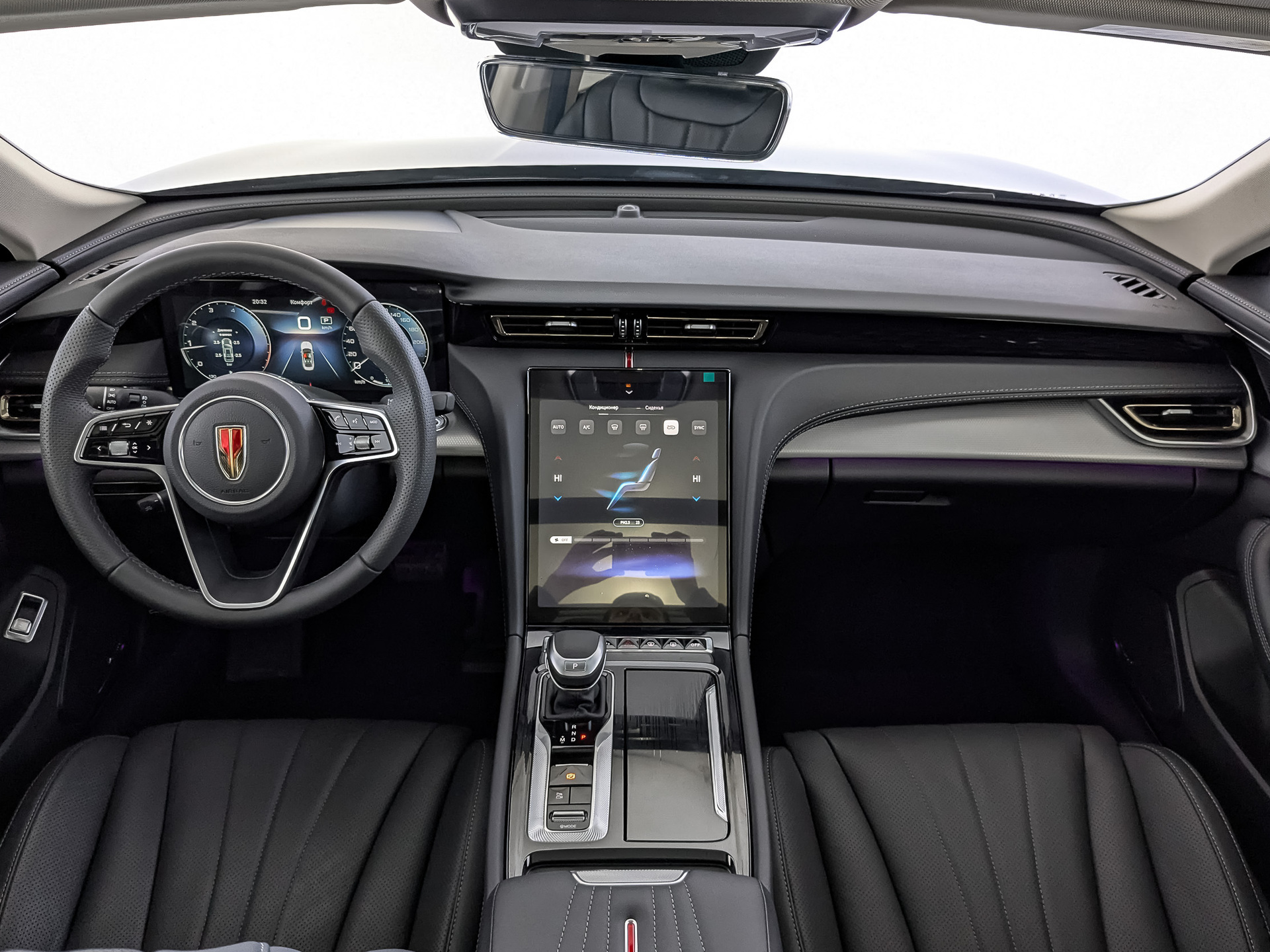 Фото Hongqi H5 Deluxe 2.0T/218 8AT 4D