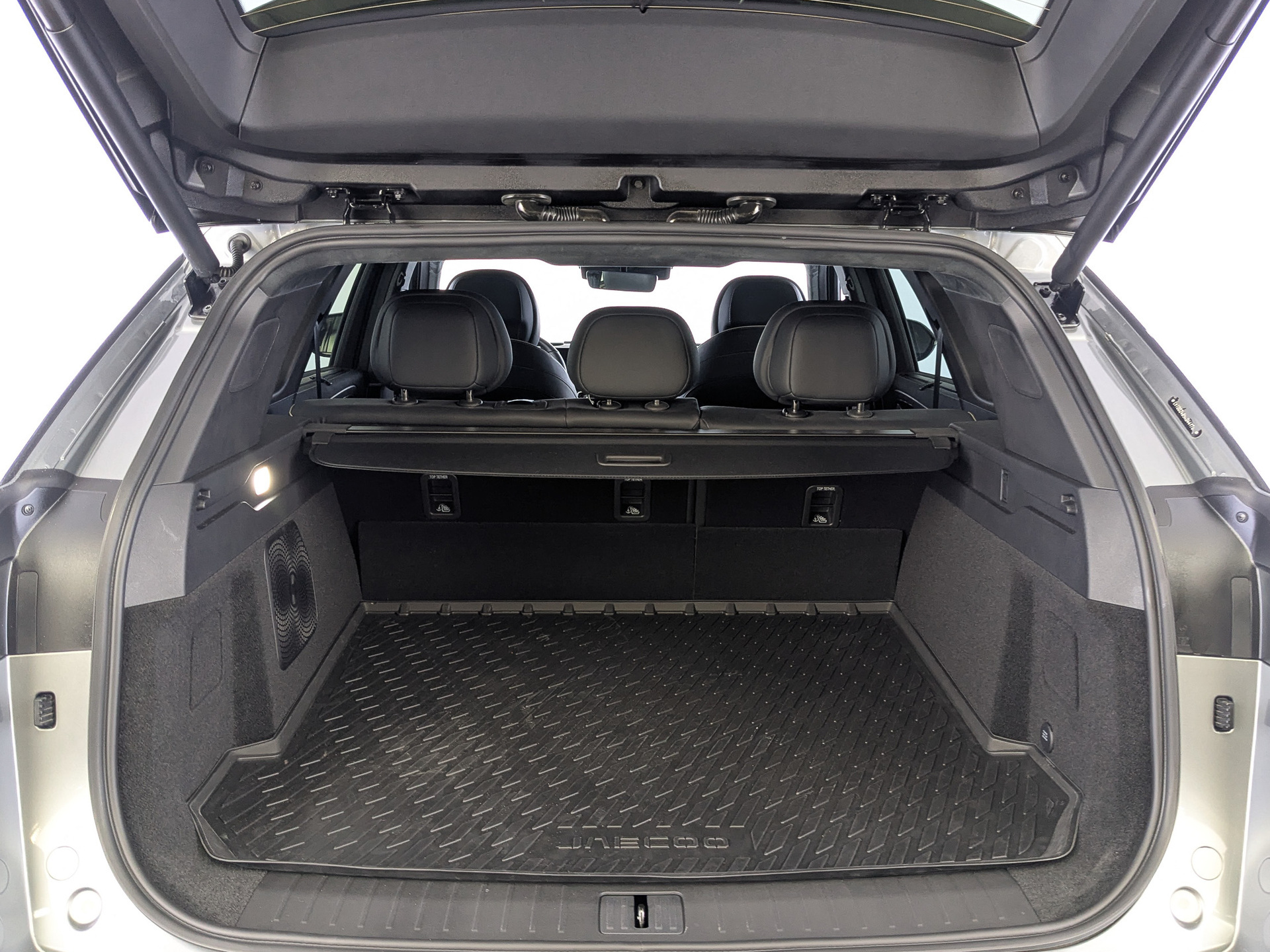 Фото JAECOO J8 Престиж 2.0T/249 7RT 4WD