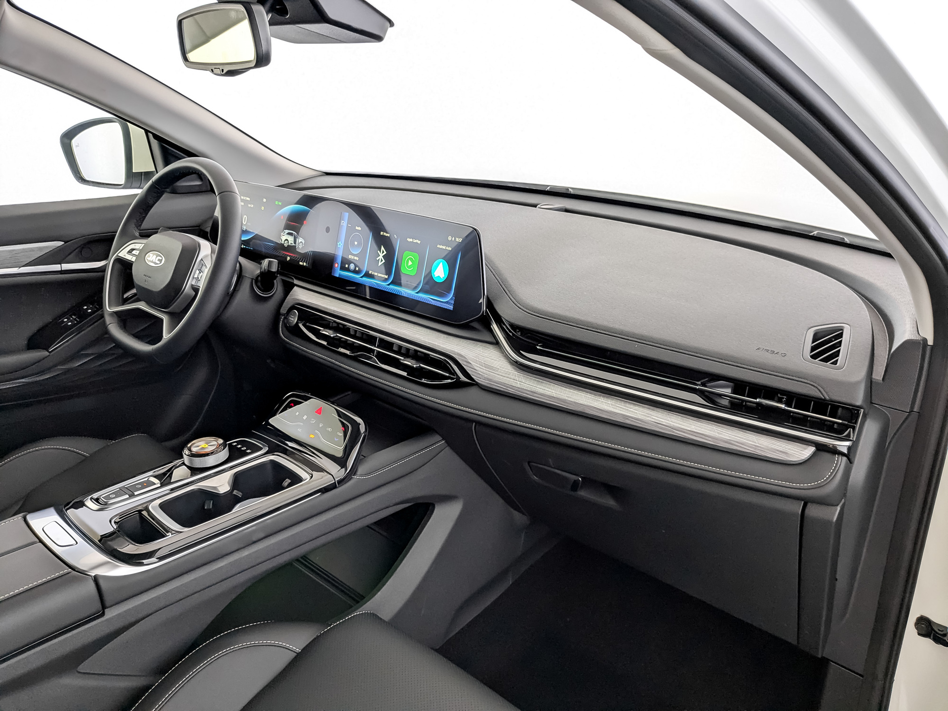 Фото JAC JS6 Флагшип 1.5T/174 6РТ 5Д