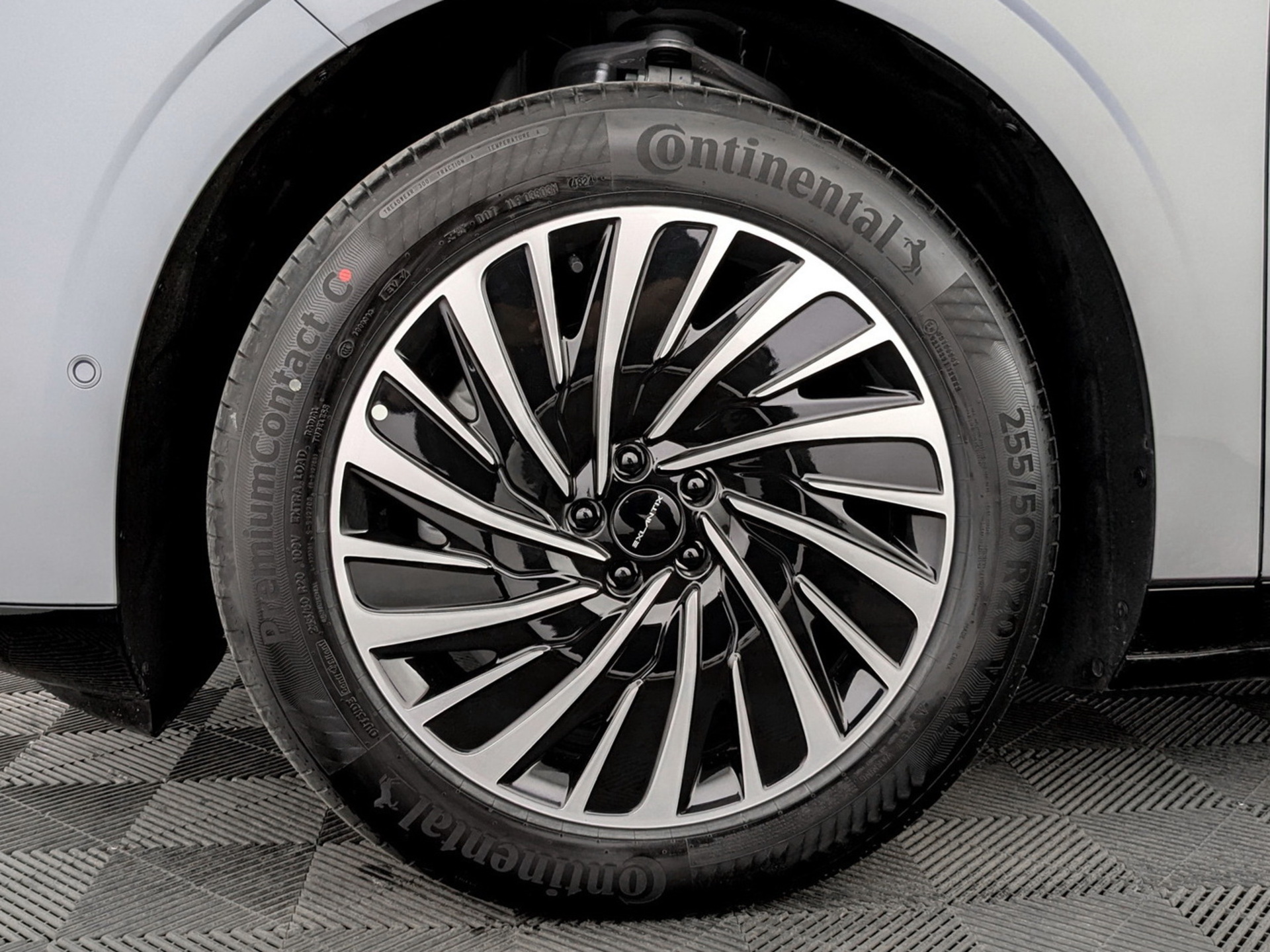 Фото Exlantix ET Top 1.5ELH/190 40кВт 4WD