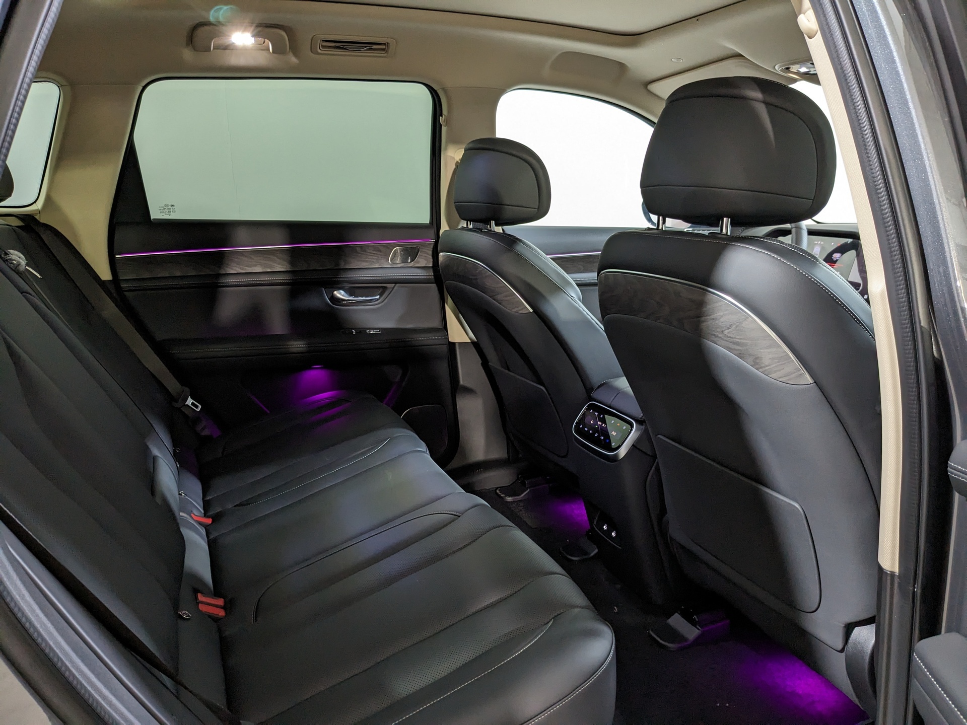 Фото Seres M7 PRO 5 Seats 1.5ELH/439 40кВт 4WD