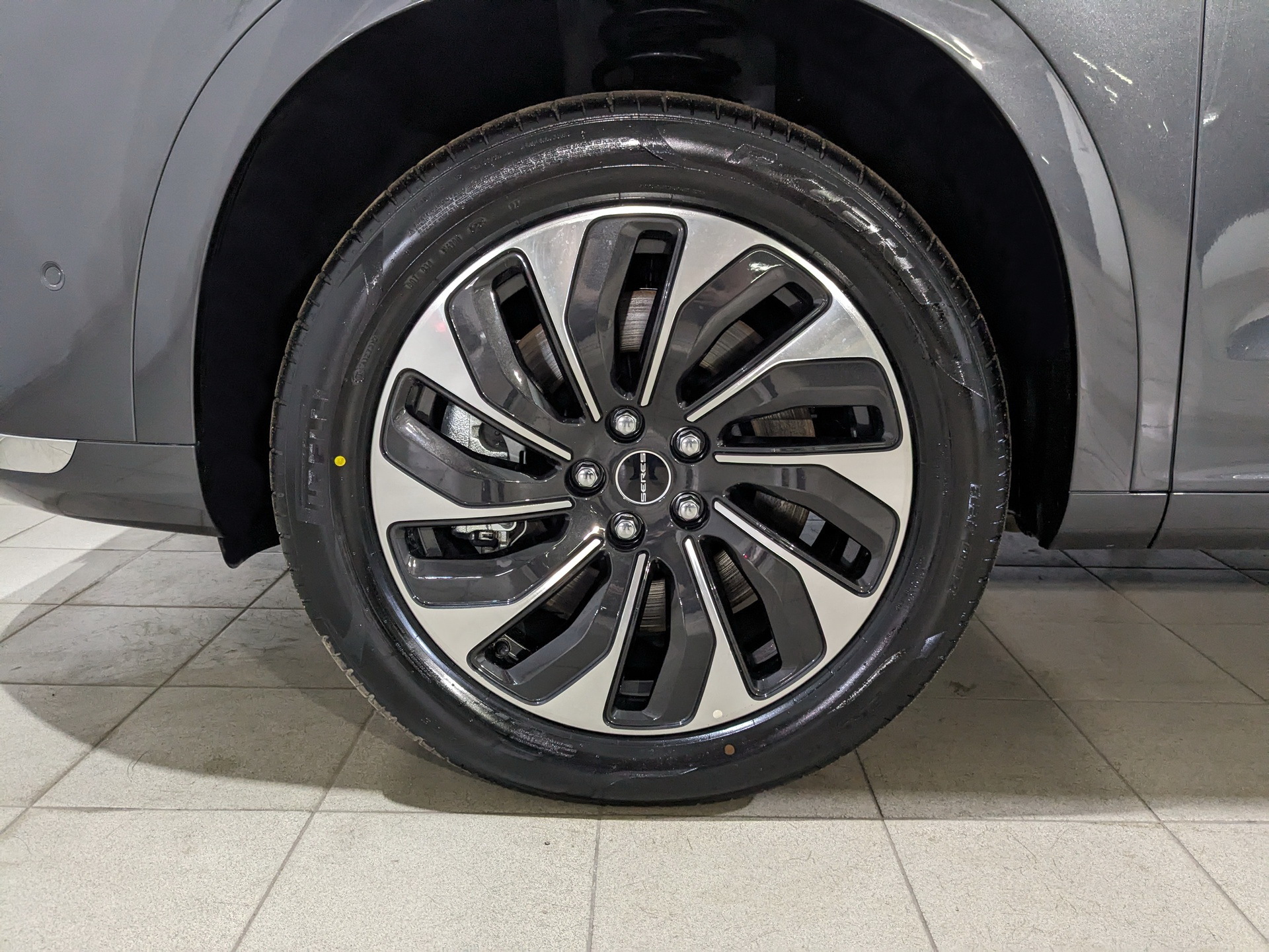 Фото Seres M7 PRO 5 Seats 1.5ELH/439 40кВт 4WD
