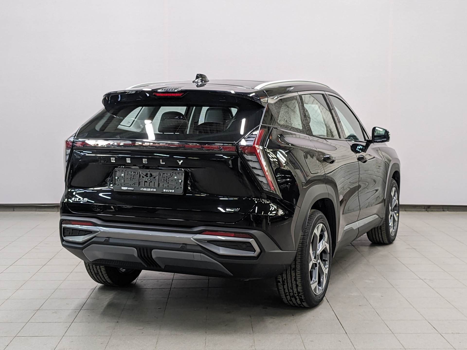 Фото Geely Atlas Flagship 2.0T/200 8AT 4WD