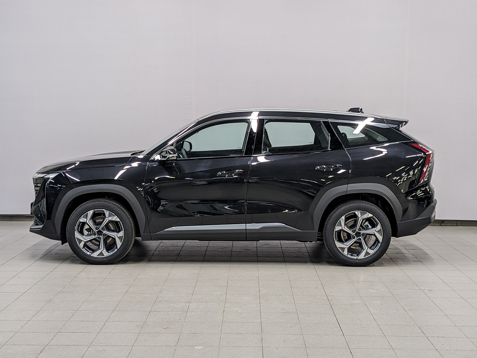 Фото Geely Atlas Flagship 2.0T/200 8AT 4WD
