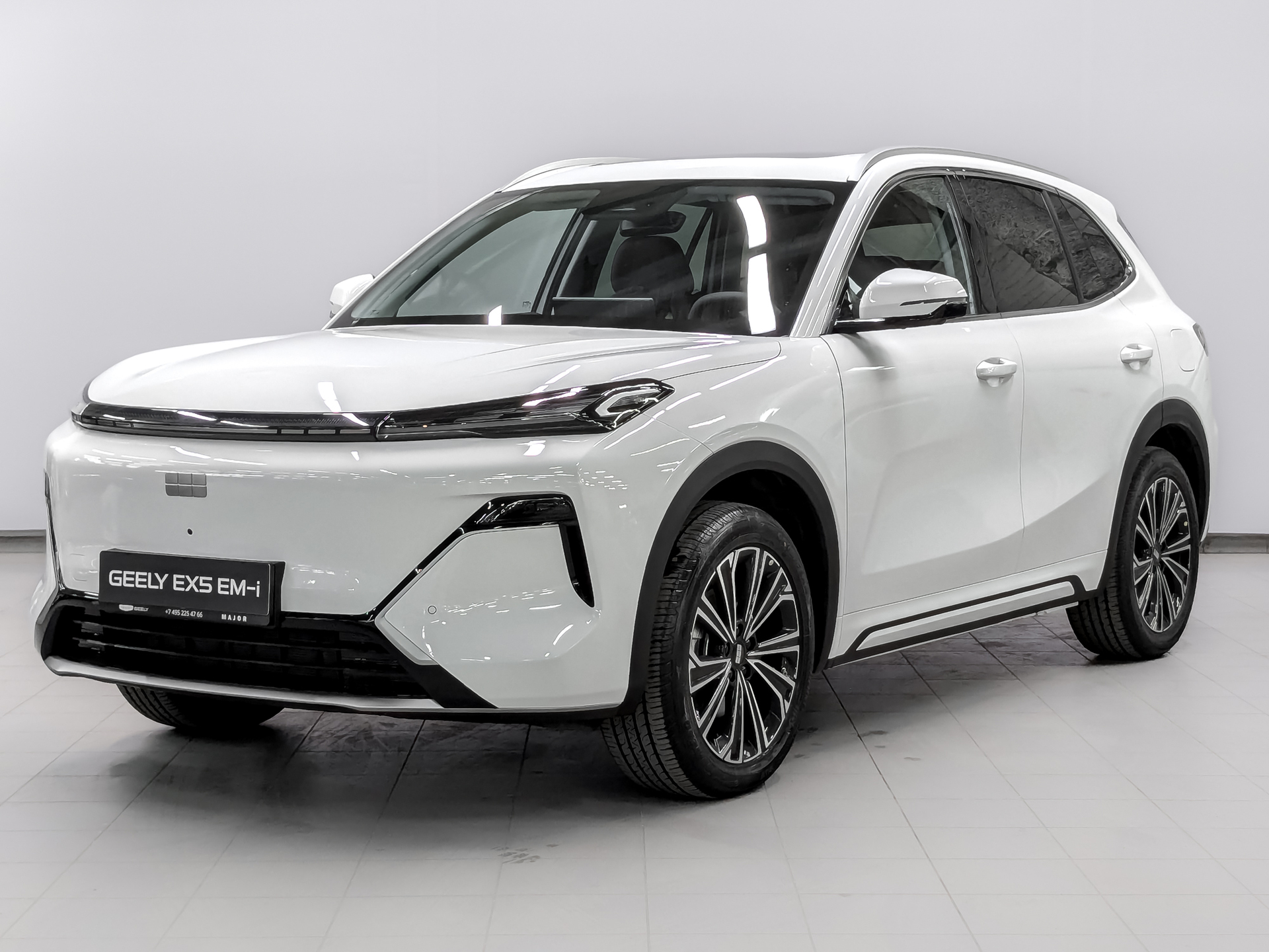 Фото Geely EX5 EM-i PHEV Max 1.5H/167 DHT 18.4кВт 2WD
