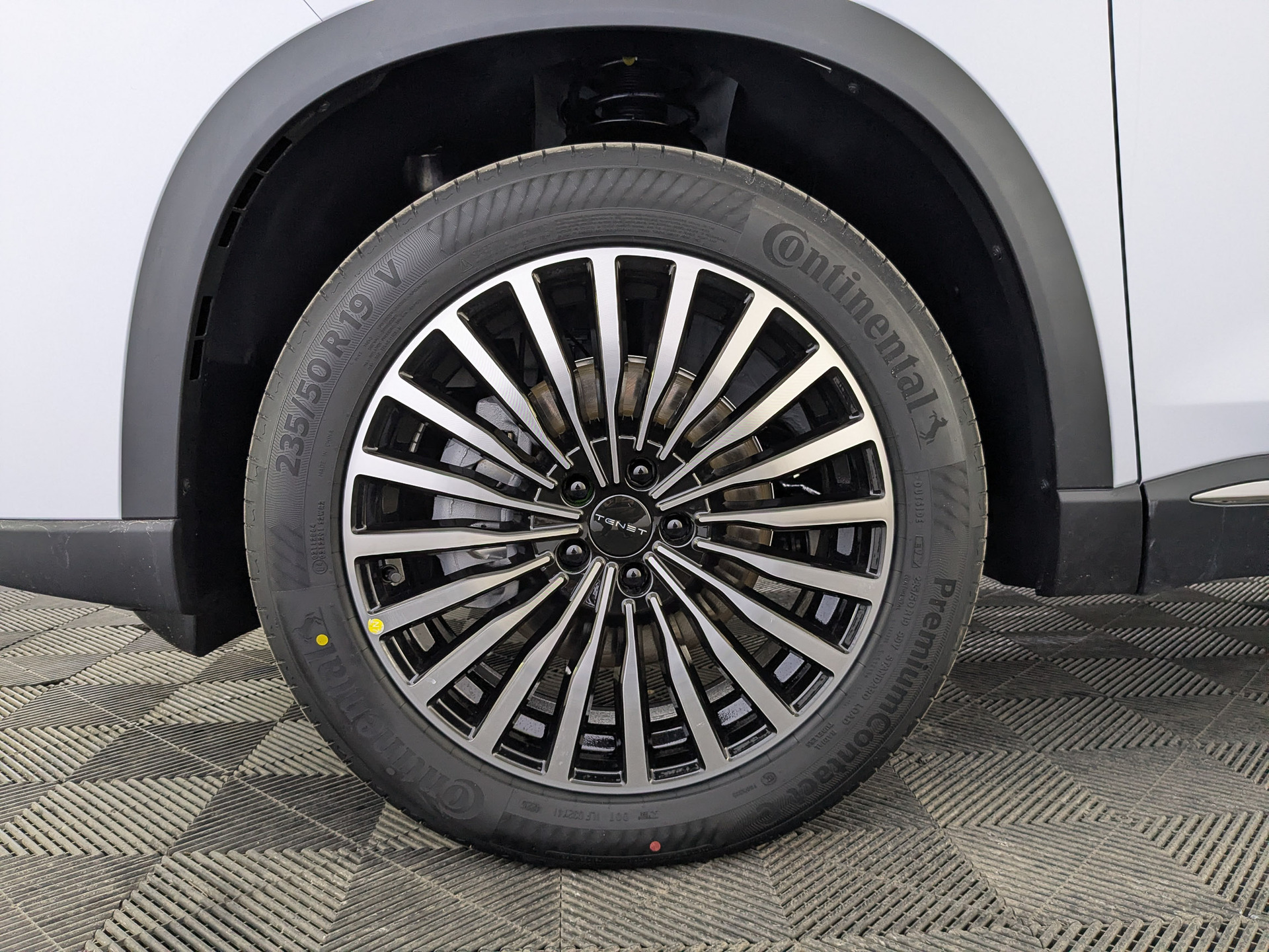 Фото Tenet T8 Ultra 2.0T/197 7RT 4WD