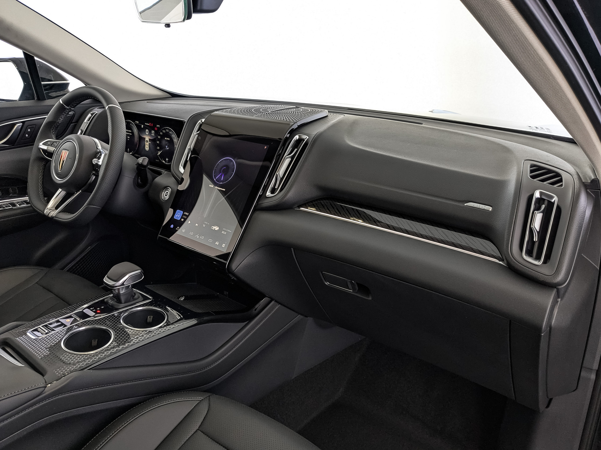 Фото Hongqi HS3 Comfort 1.5Т/156 7RT FWD
