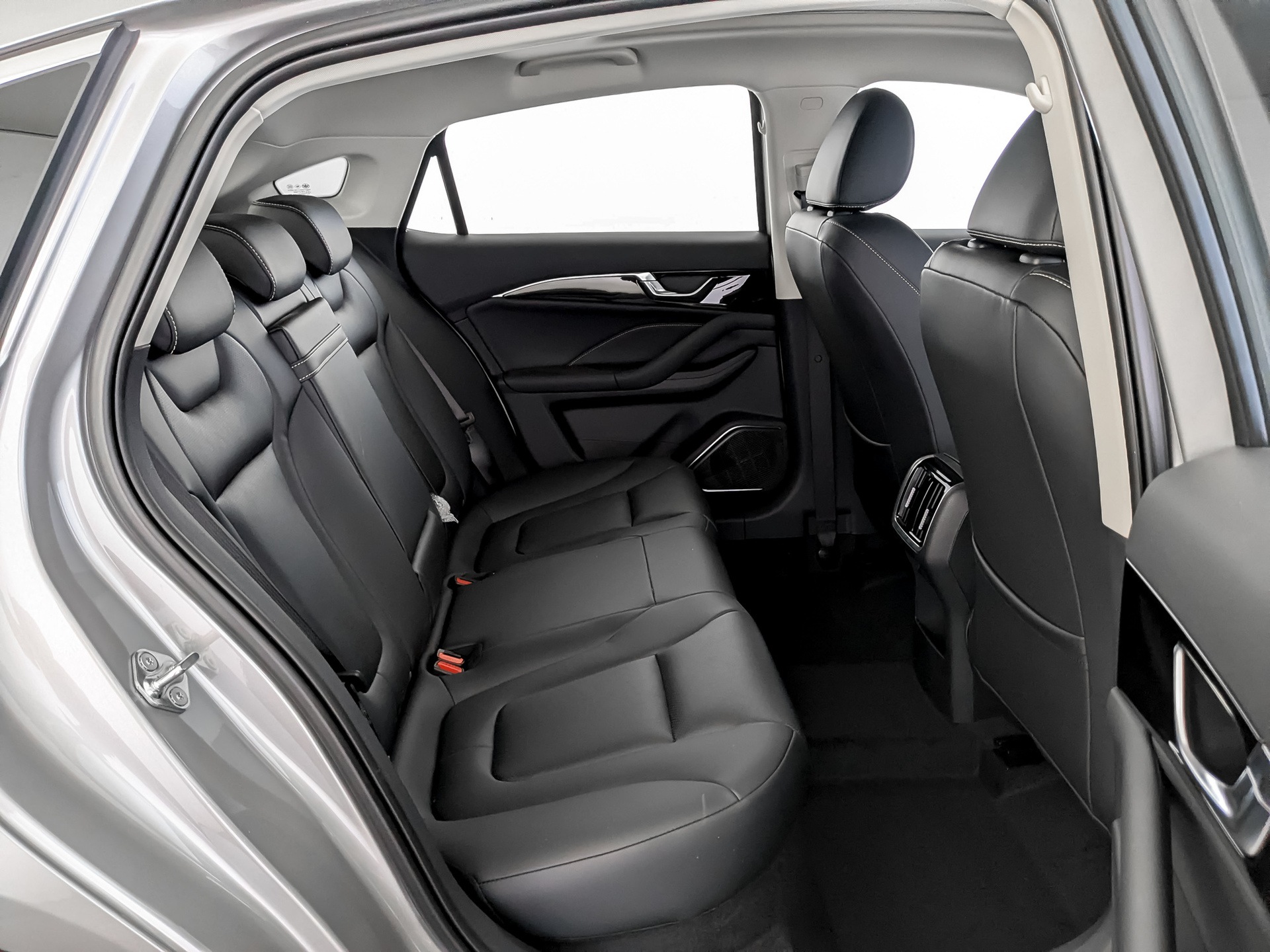 Фото FAW Bestune B70 Престиж 1.5T/160 7РТ 5Л