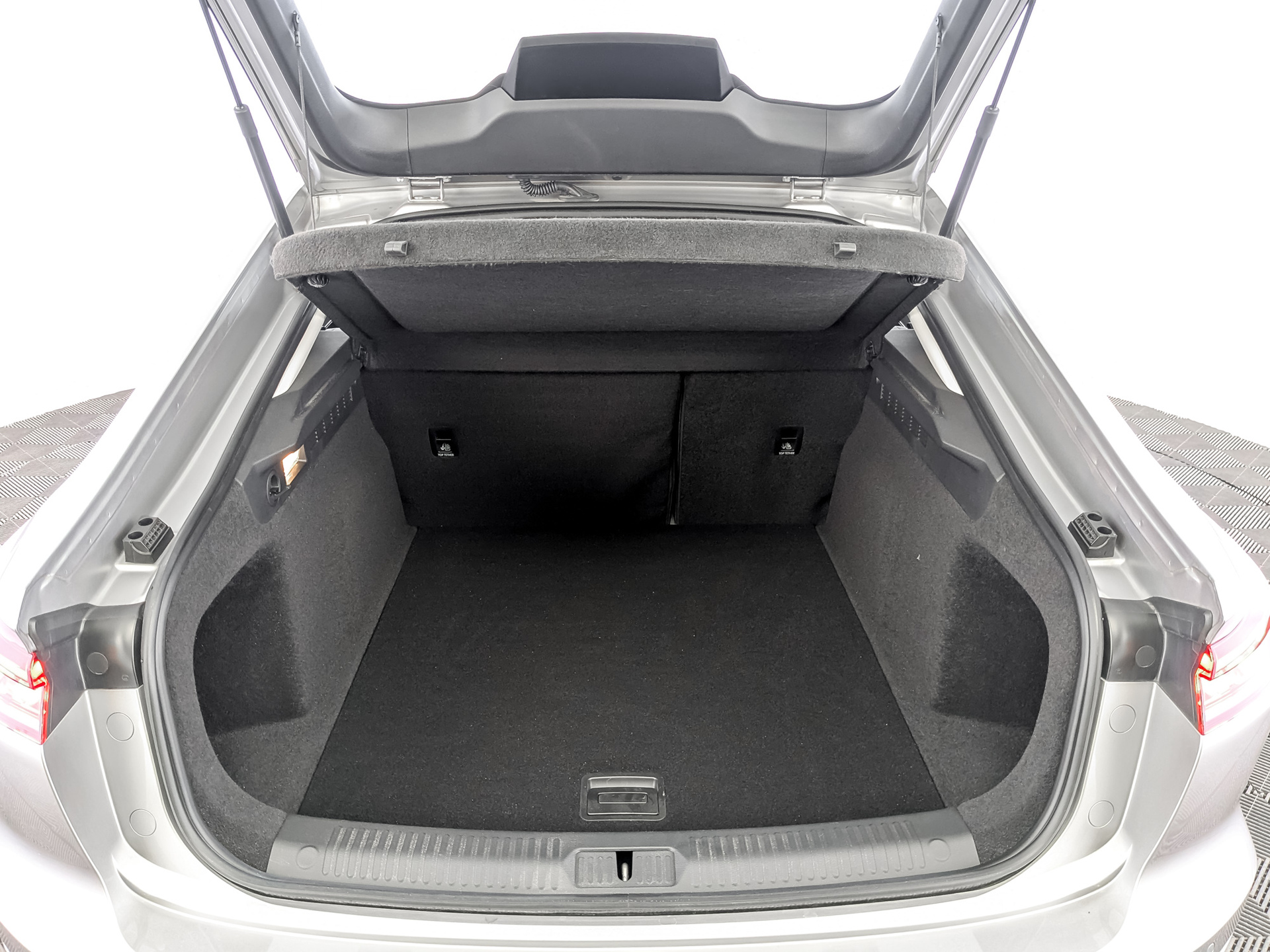 Фото FAW Bestune B70 Престиж 1.5T/160 7РТ 5Л