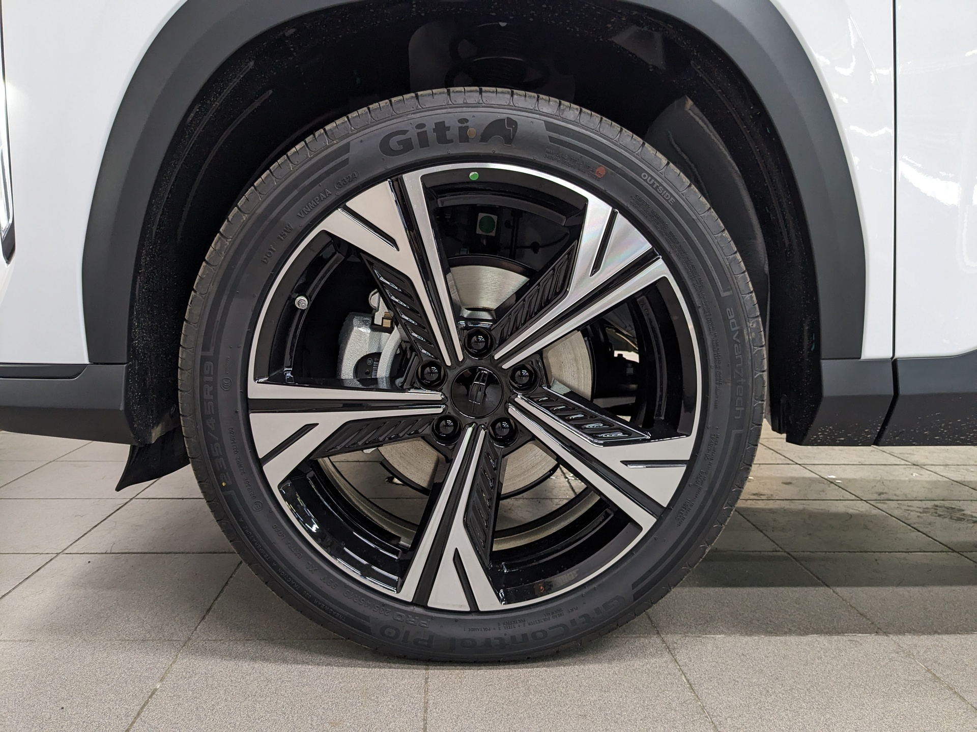 Фото Geely Cityray (G426) Flagship 1.5T/147 7RT 2WD