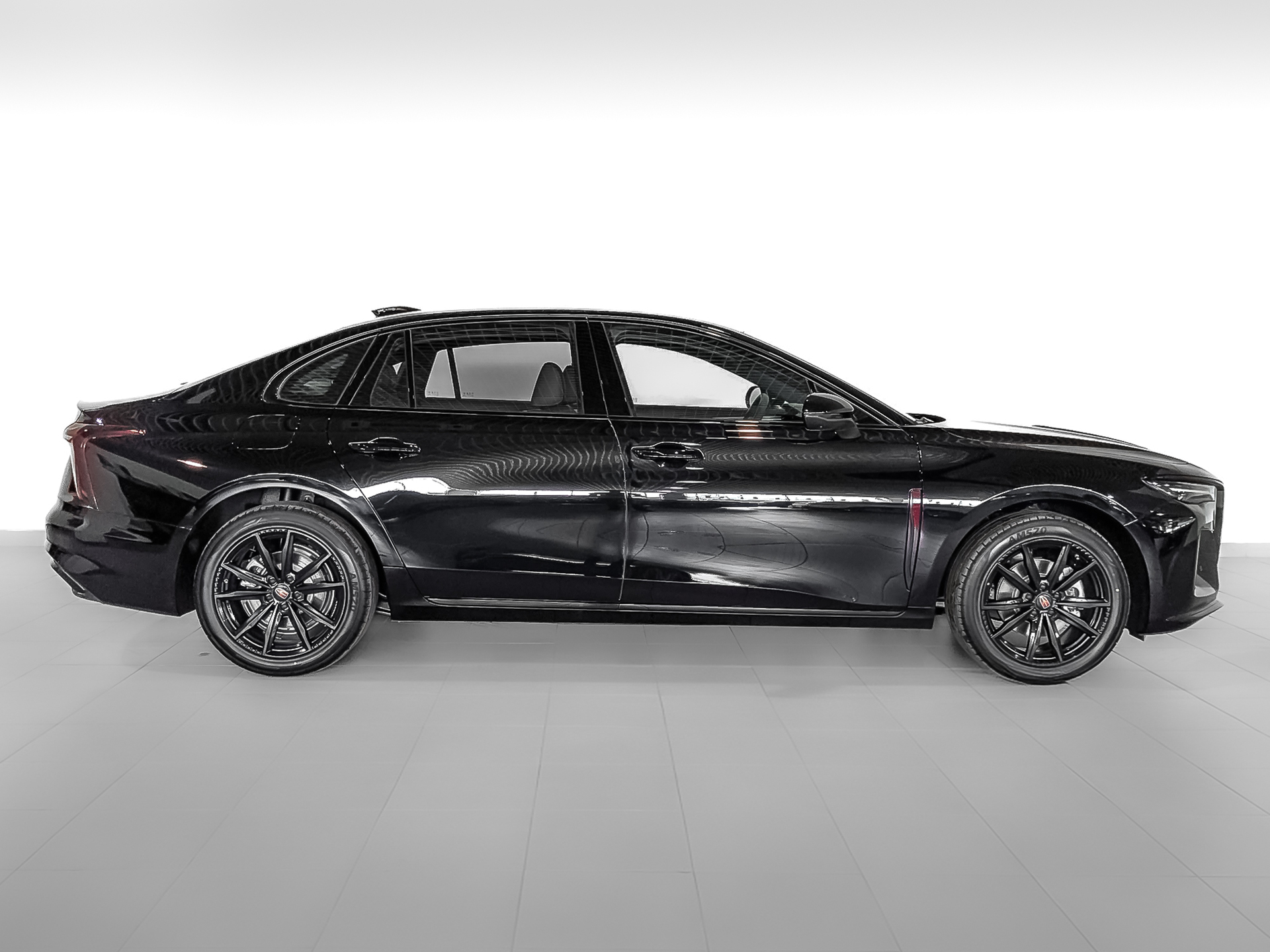 Фото Hongqi H5 Black Edition 2.0T/218 8AT 4D