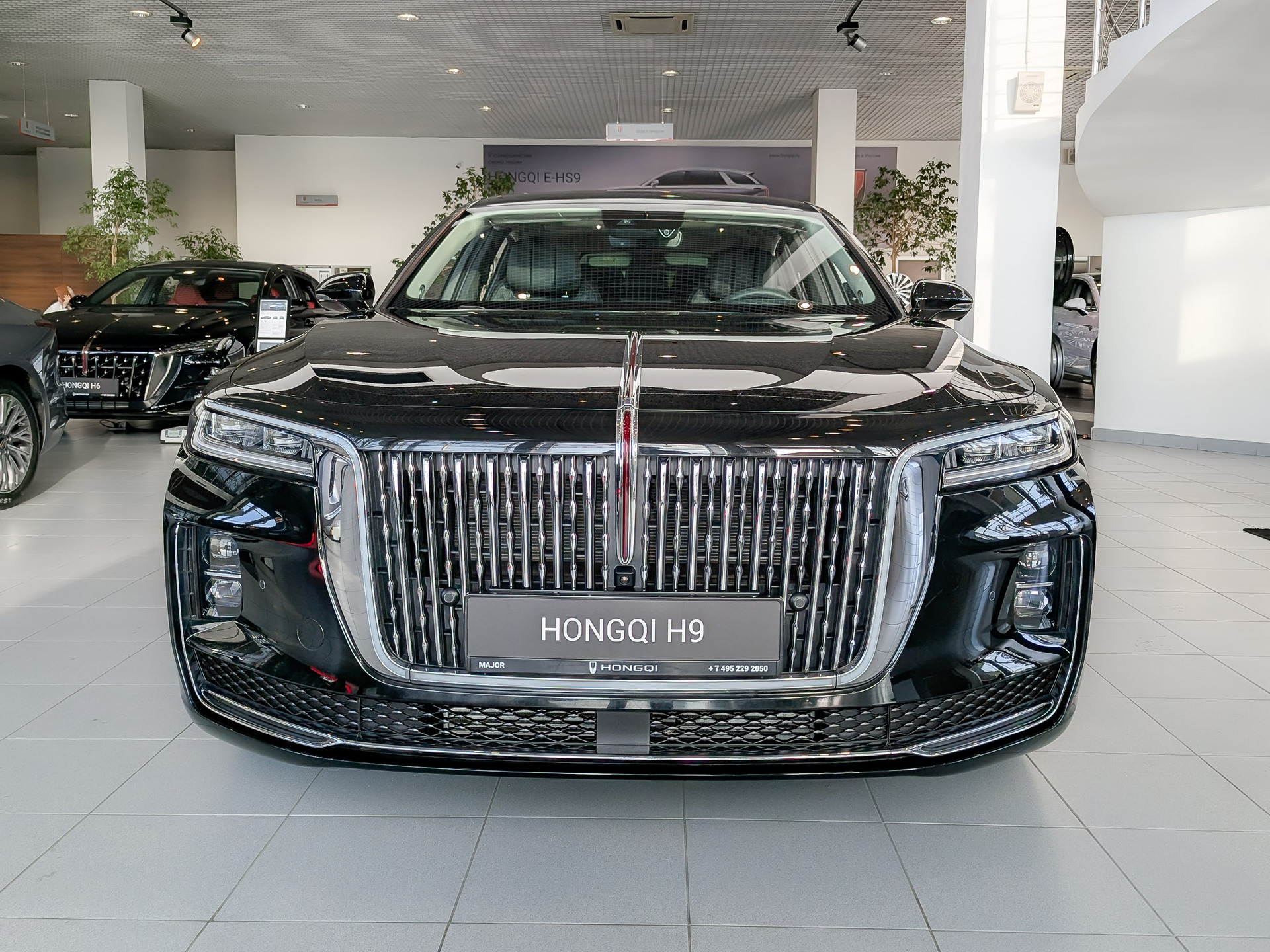 Фото Hongqi H9 Deluxe Single Color 2.0T/245 7RT RWD