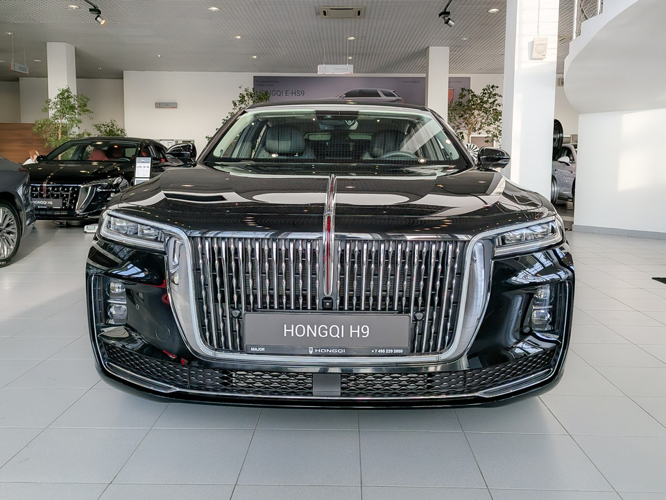 Hongqi H9 Deluxe Single Color 2.0T/245 7RT RWD