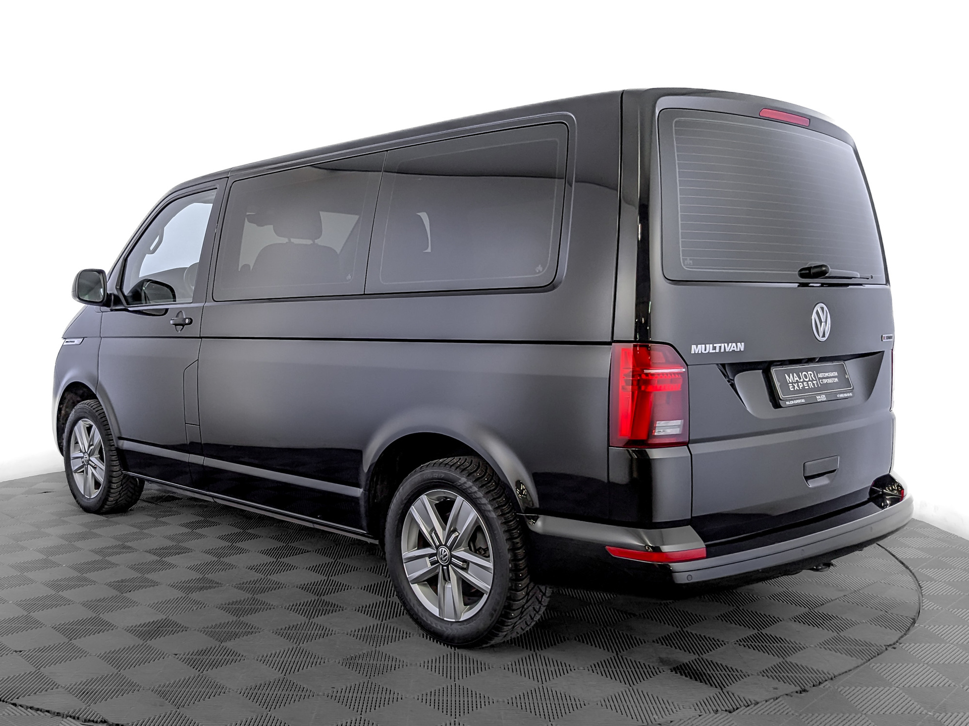 VOLKSWAGEN Multivan 2.00 (150 л.с), автомат, 2021, пробег 68 484 км