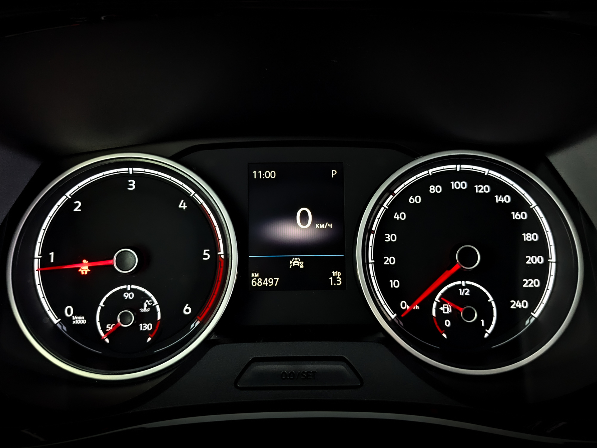 VOLKSWAGEN Multivan 2.00 (150 л.с), автомат, 2021, пробег 68 484 км