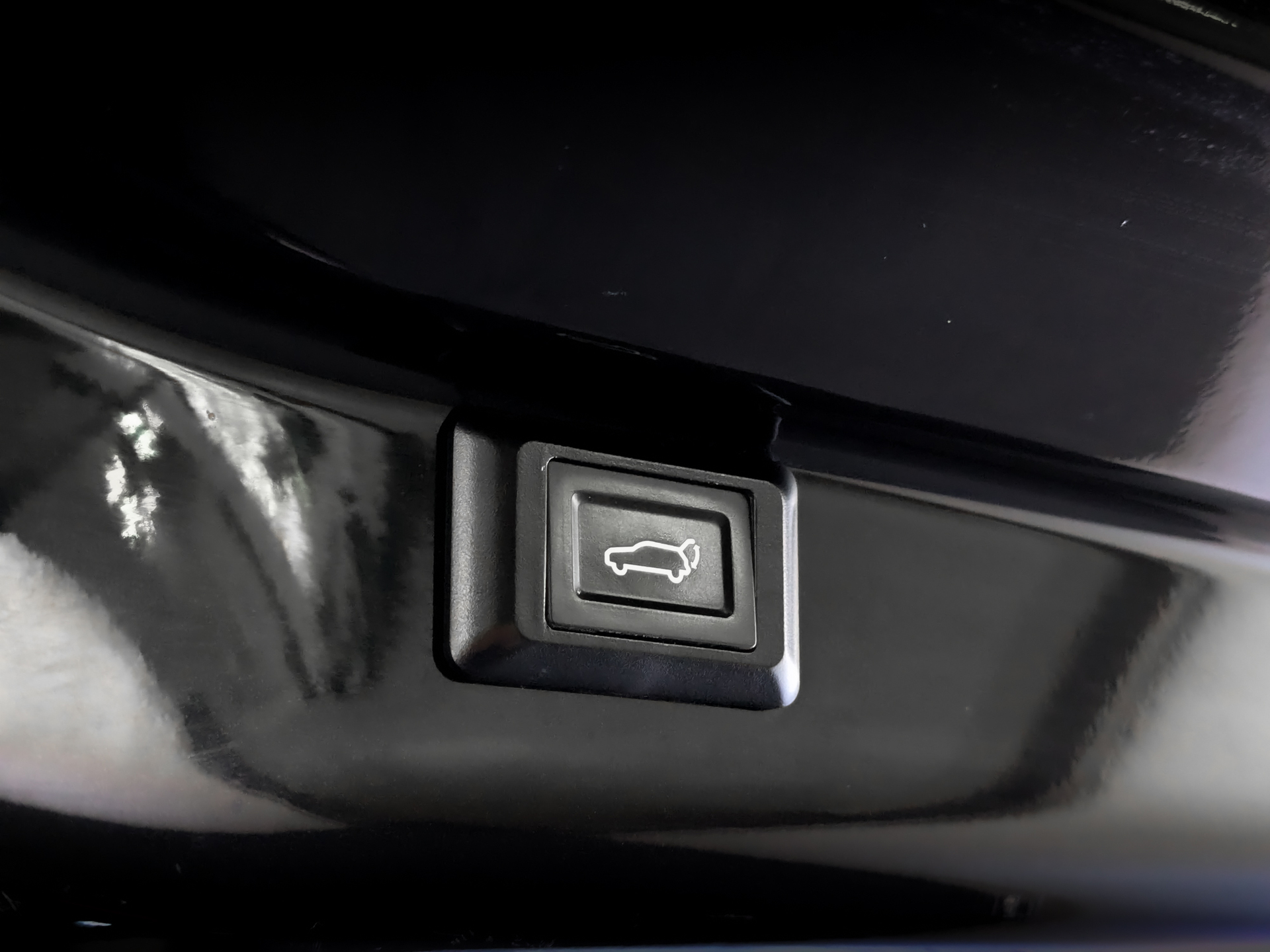 VOLKSWAGEN Multivan 2.00 (150 л.с), автомат, 2021, пробег 68 484 км