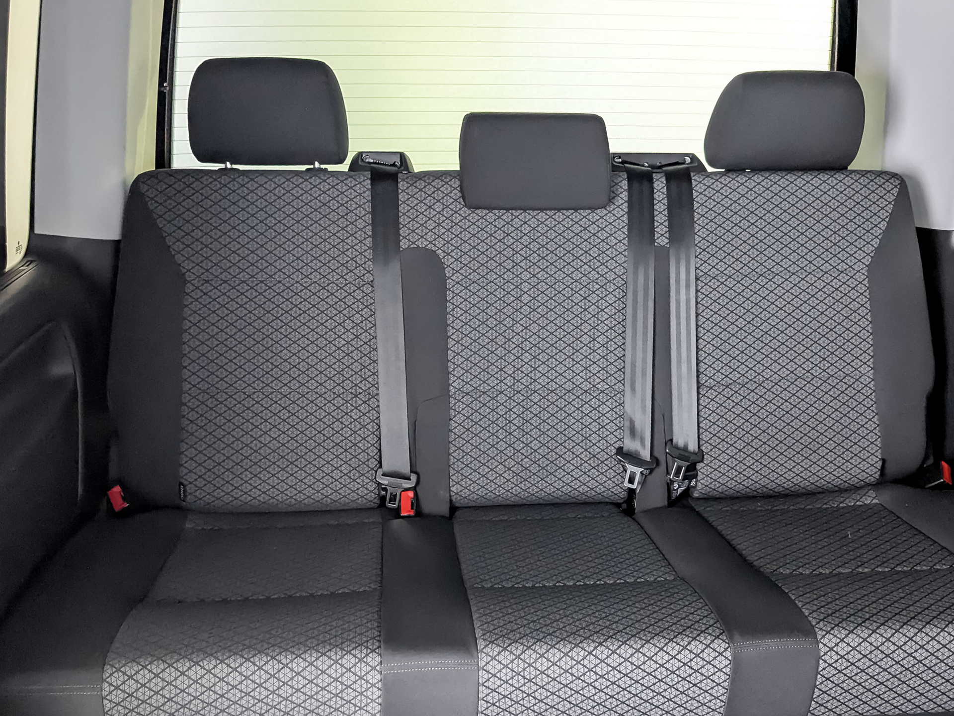 VOLKSWAGEN Multivan 2.00 (150 л.с), автомат, 2021, пробег 68 484 км