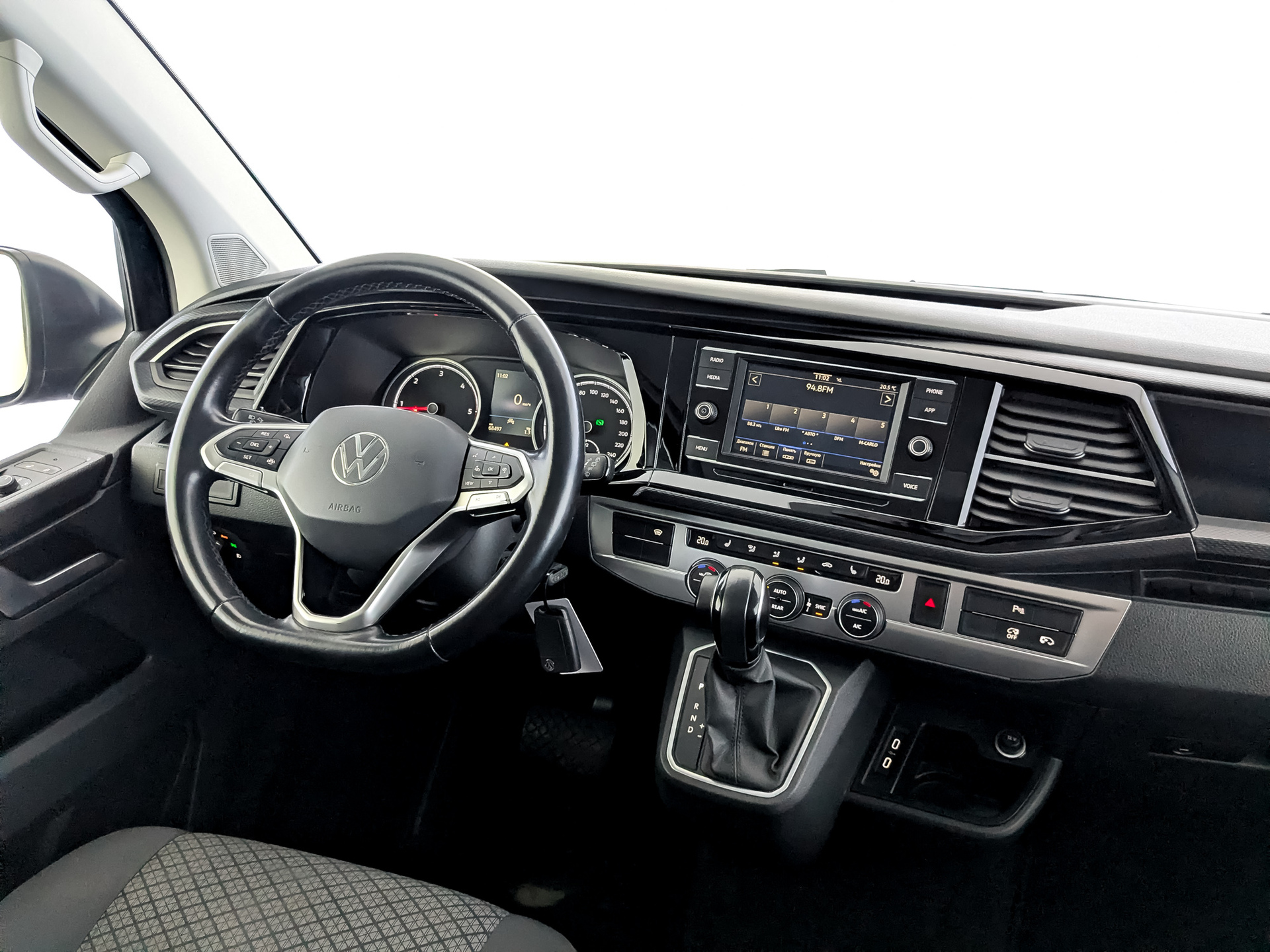 VOLKSWAGEN Multivan 2.00 (150 л.с), автомат, 2021, пробег 68 484 км