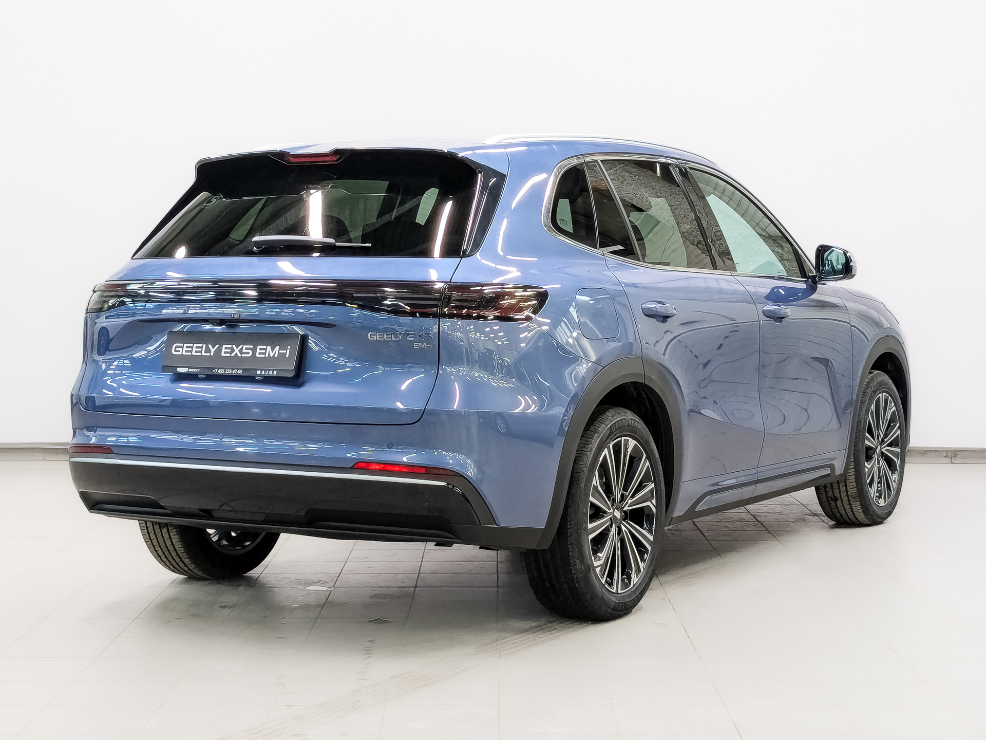 Фото Geely EX5 EM-i PHEV Max 1.5H/167 DHT 18.4кВт 2WD