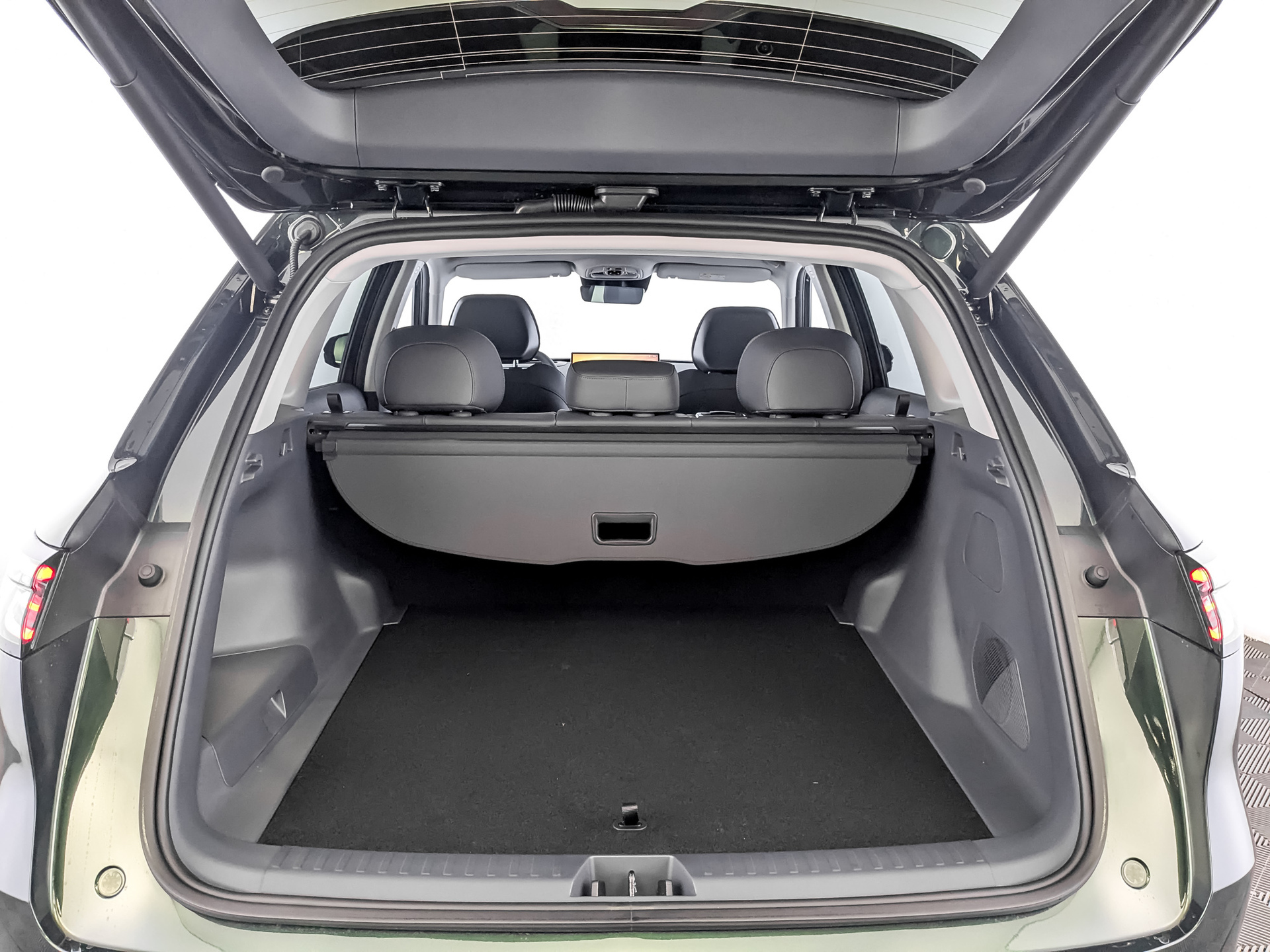 Фото Geely EX5 EM-i PHEV Max 1.5H/167 DHT 18.4кВт 2WD