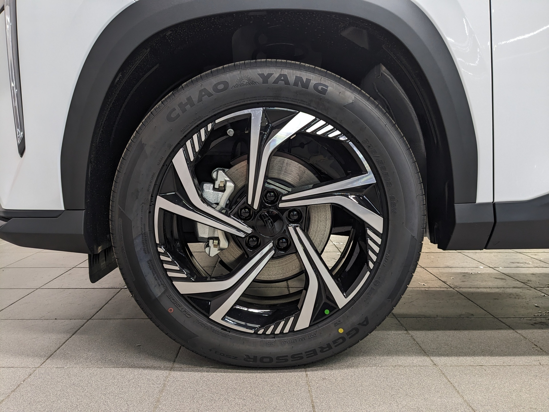 Фото Geely Cityray (G426) Luxury 1.5T/147 7RT 2WD