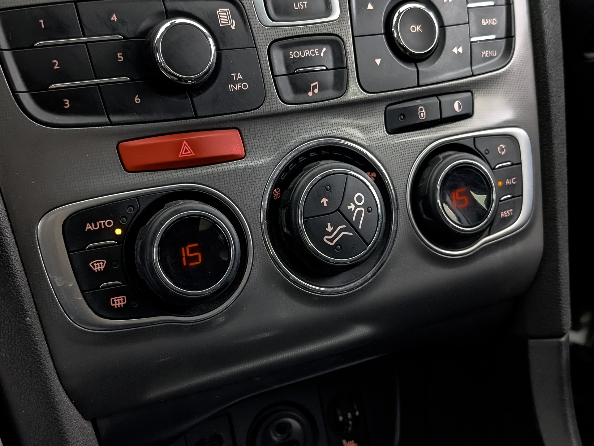 CITROEN C4 1.60 (115 л.с), автомат, 2020, пробег 33 548 км