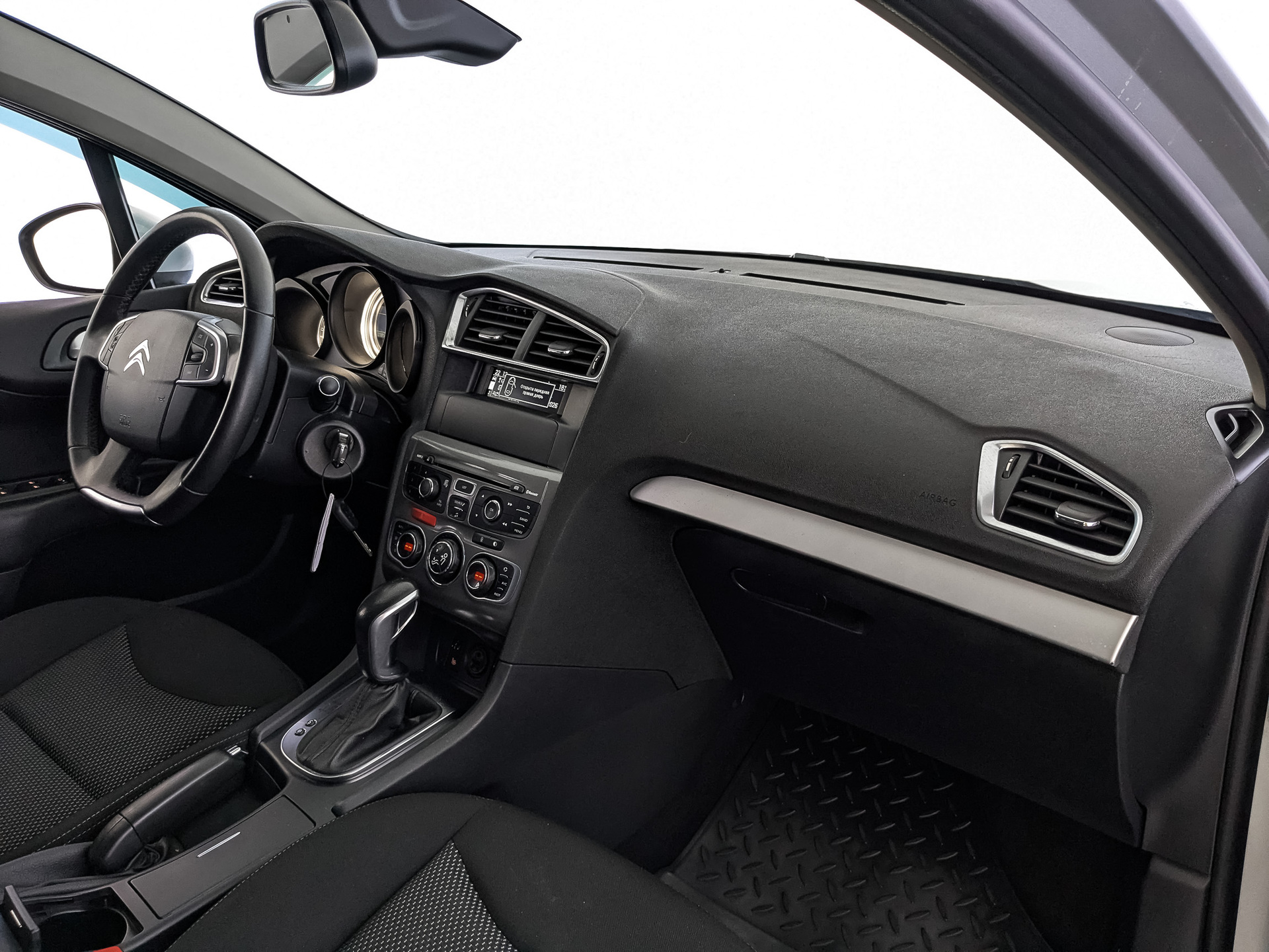 CITROEN C4 1.60 (115 л.с), автомат, 2020, пробег 98 568 км