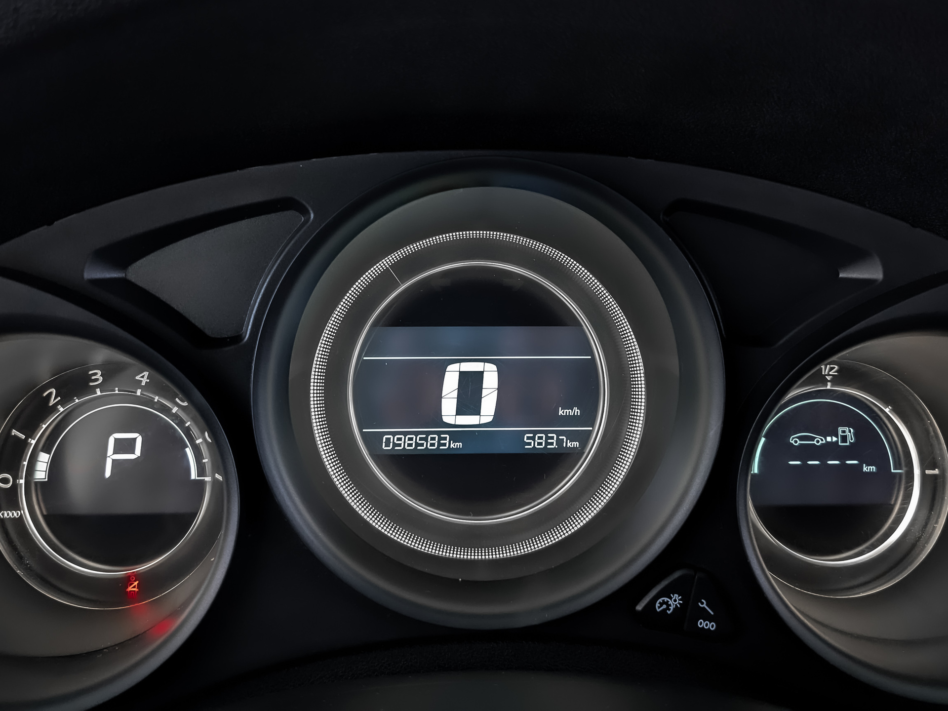 CITROEN C4 1.60 (115 л.с), автомат, 2020, пробег 98 568 км