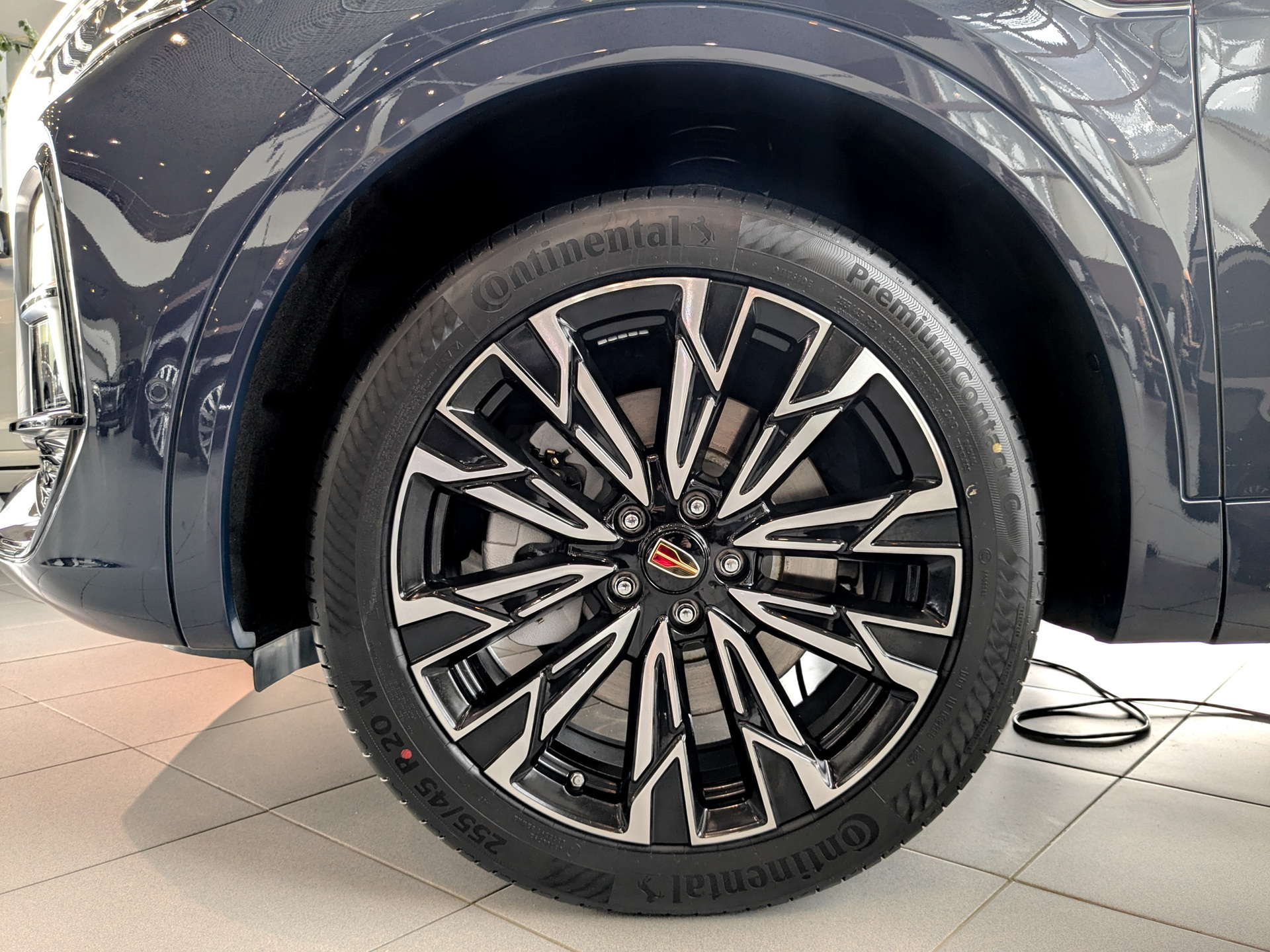 Фото Hongqi HS5 FL Deluxe  2.0T/245 8AT 4WD